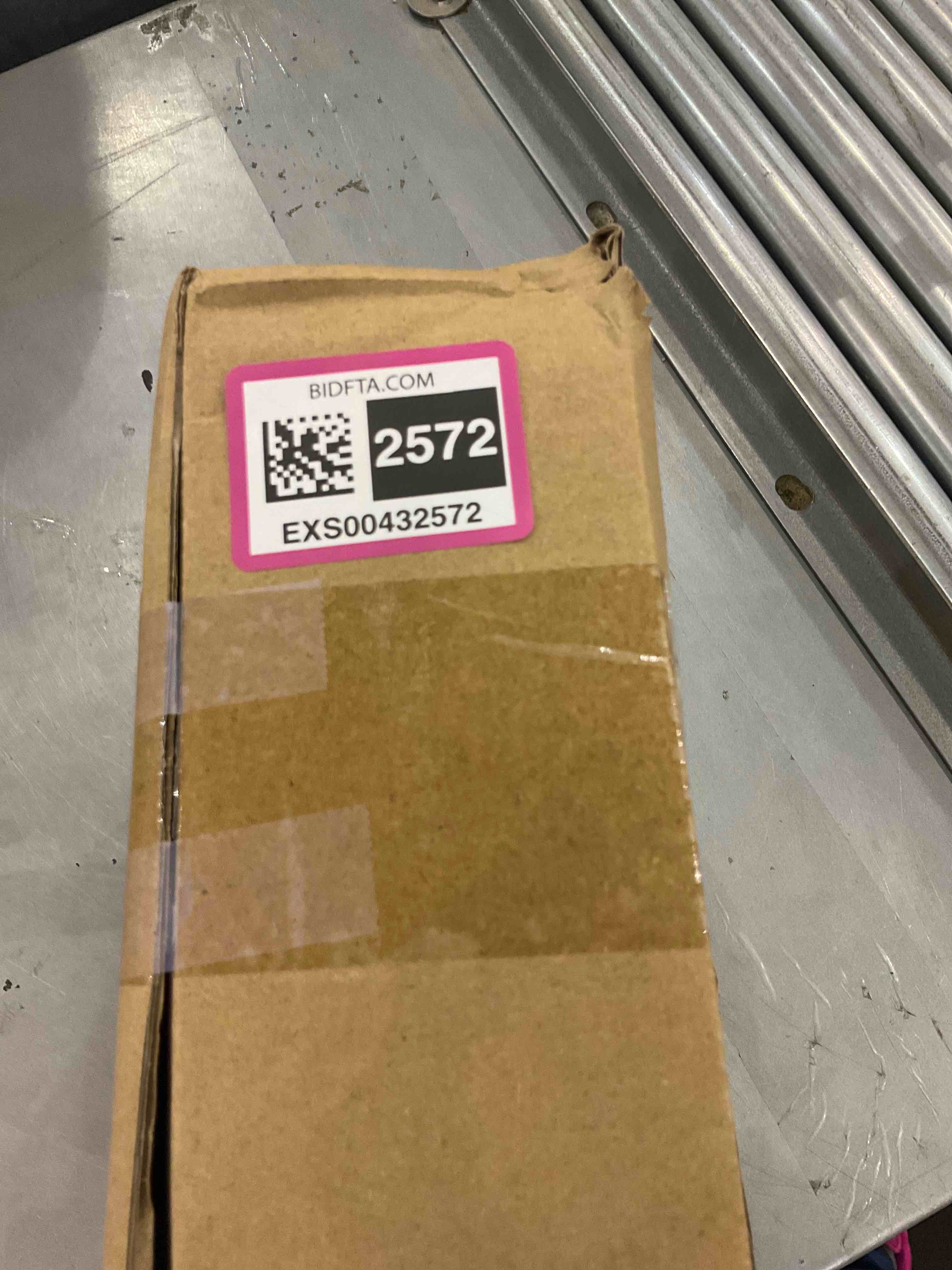 https://s3.amazonaws.com/lotting-images-prod/bidfta/EXS00432572_1693398002263.jpeg
