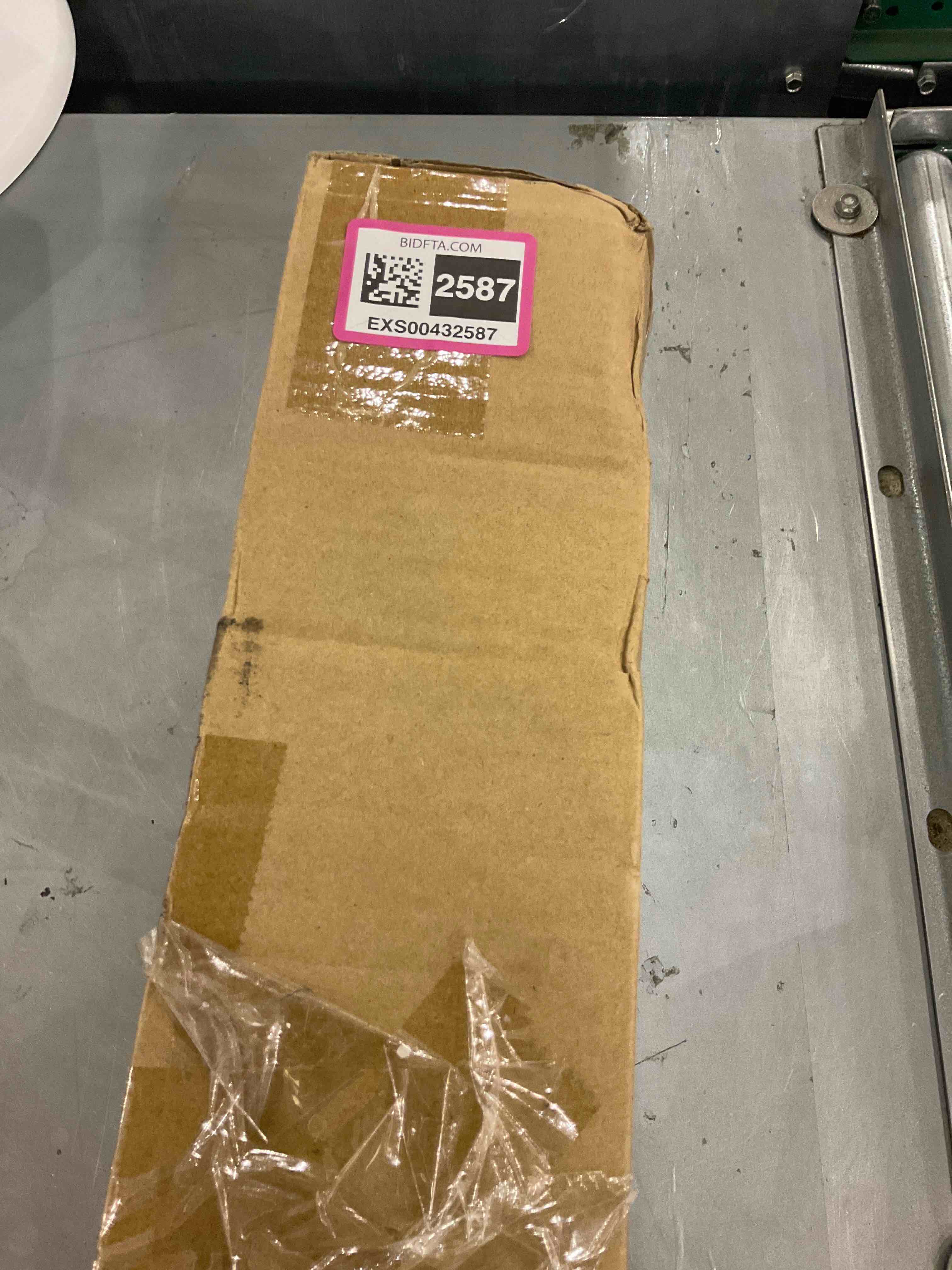 https://s3.amazonaws.com/lotting-images-prod/bidfta/EXS00432587_1693398880719.jpeg