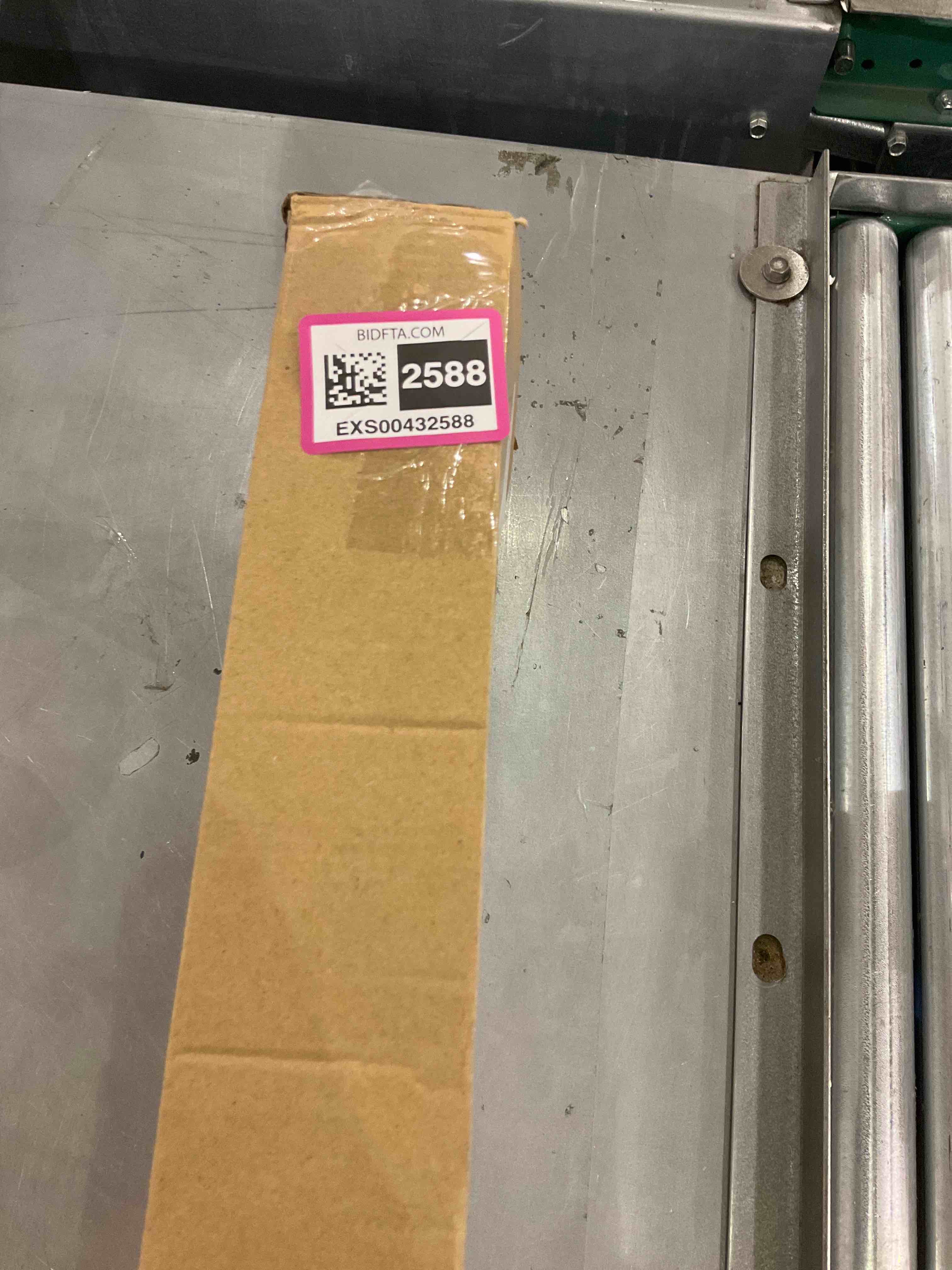 https://s3.amazonaws.com/lotting-images-prod/bidfta/EXS00432588_1693398945579.jpeg