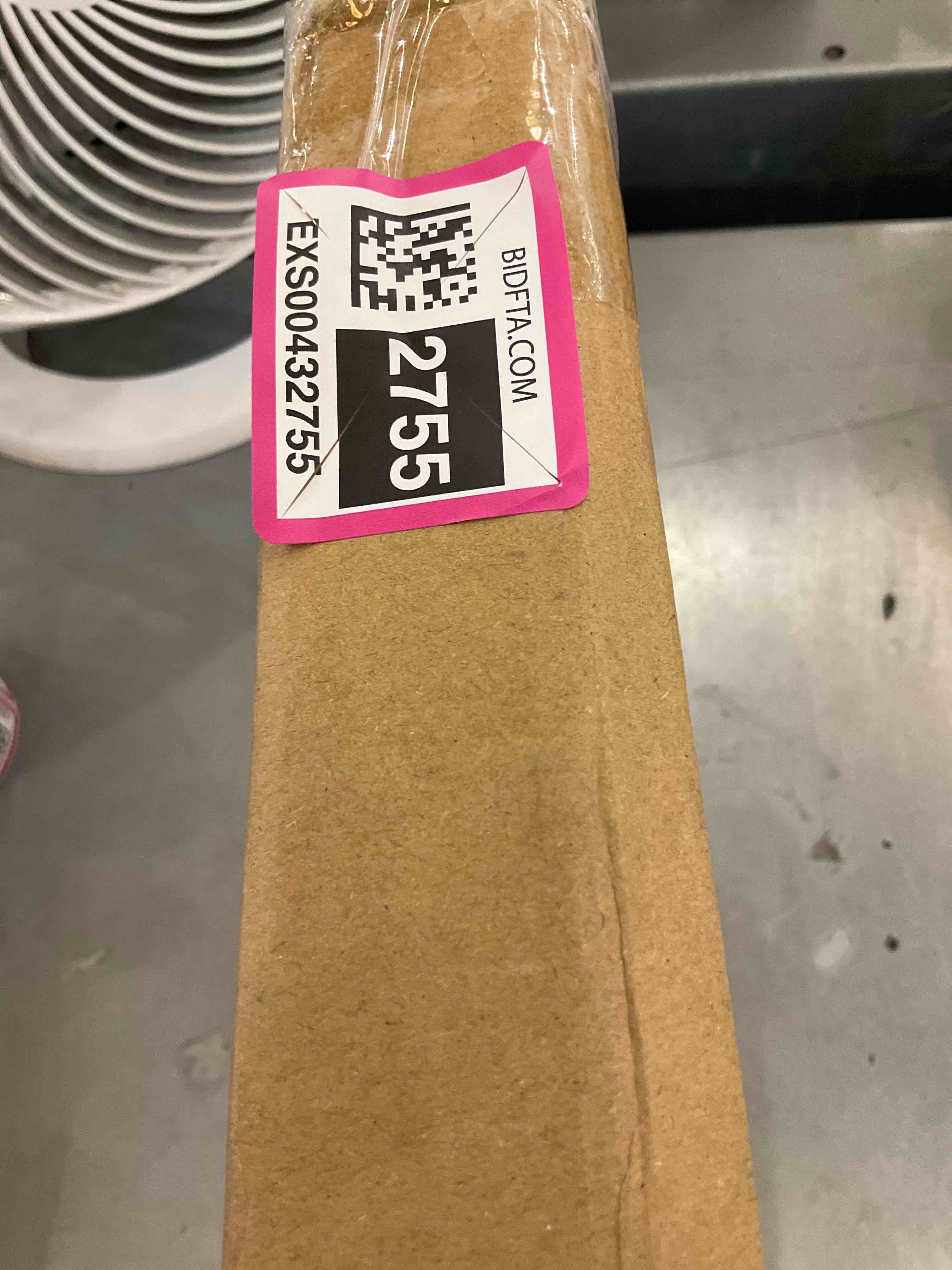 https://s3.amazonaws.com/lotting-images-prod/bidfta/EXS00432755_1693421603868.jpeg