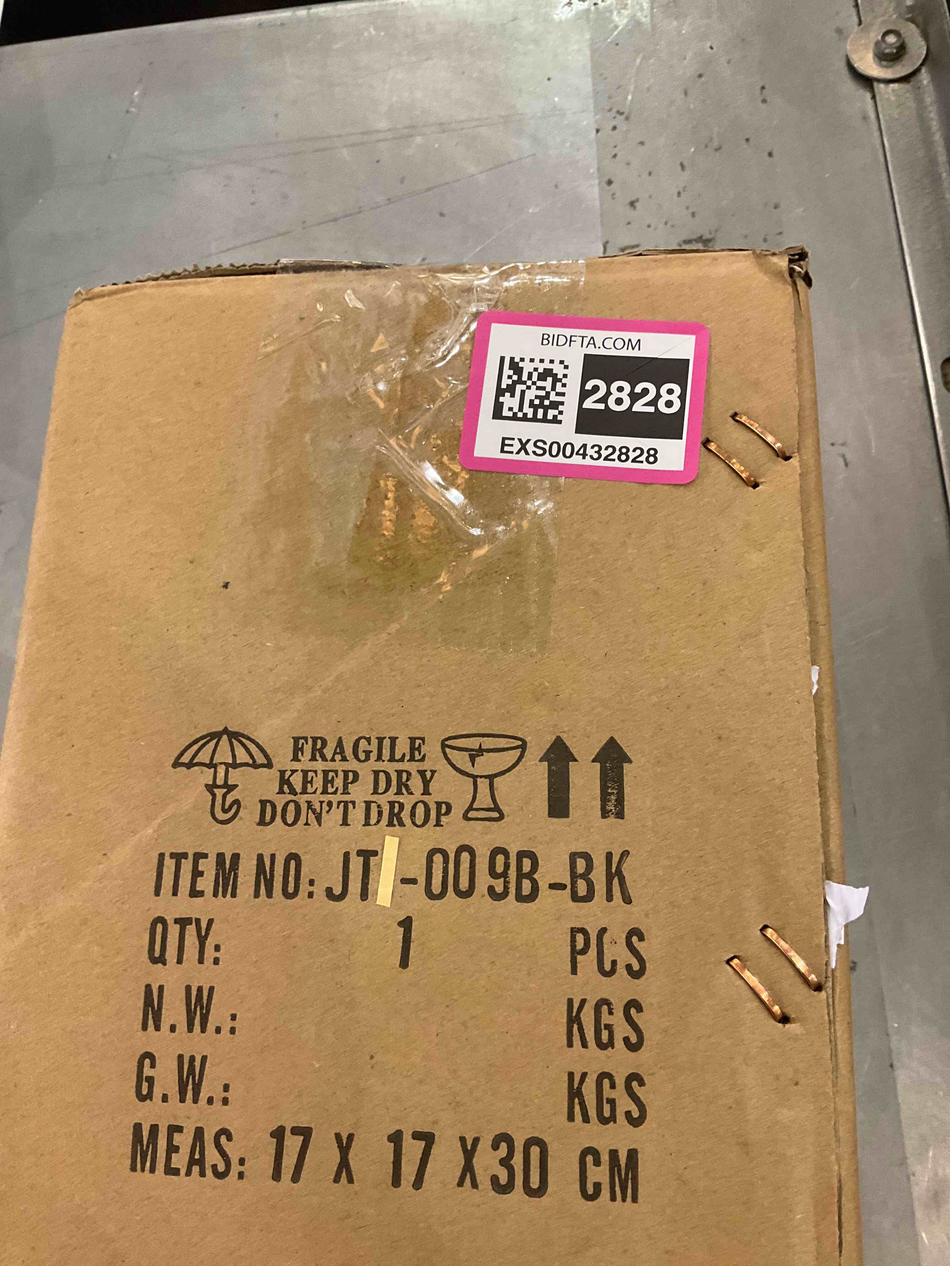 https://s3.amazonaws.com/lotting-images-prod/bidfta/EXS00432828_1693490307124.jpeg