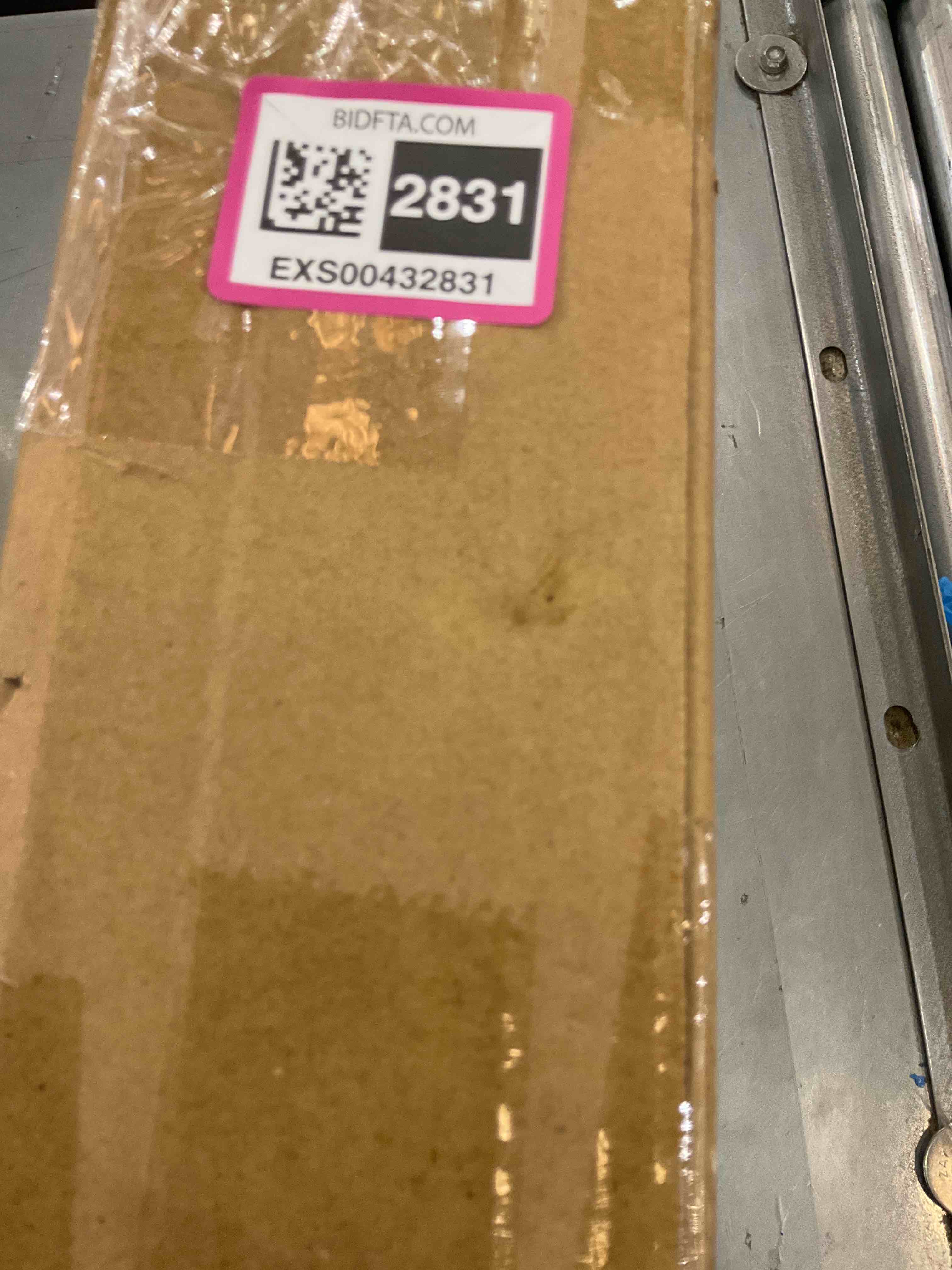 https://s3.amazonaws.com/lotting-images-prod/bidfta/EXS00432831_1693490539473.jpeg