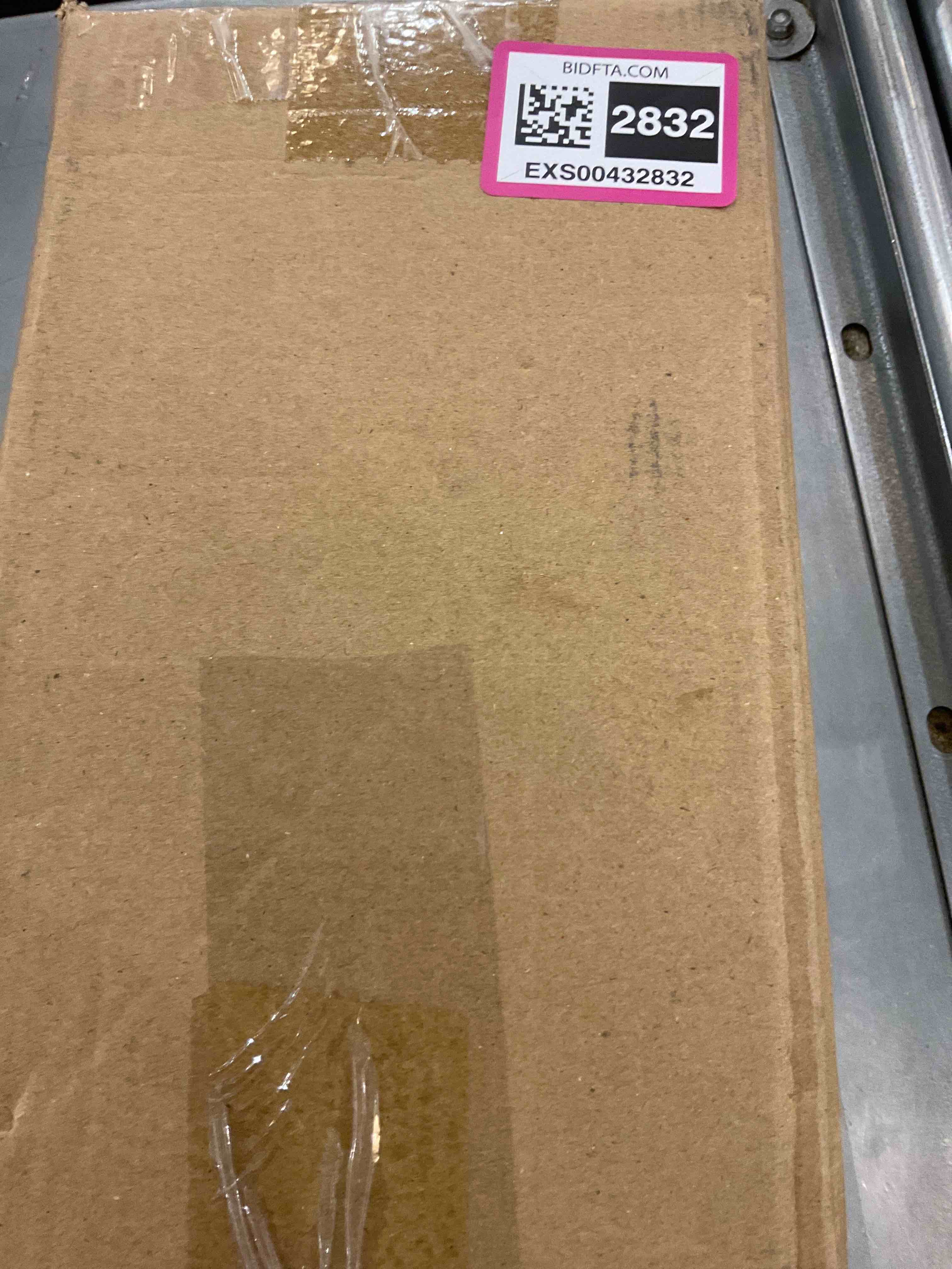 https://s3.amazonaws.com/lotting-images-prod/bidfta/EXS00432832_1693490583247.jpeg