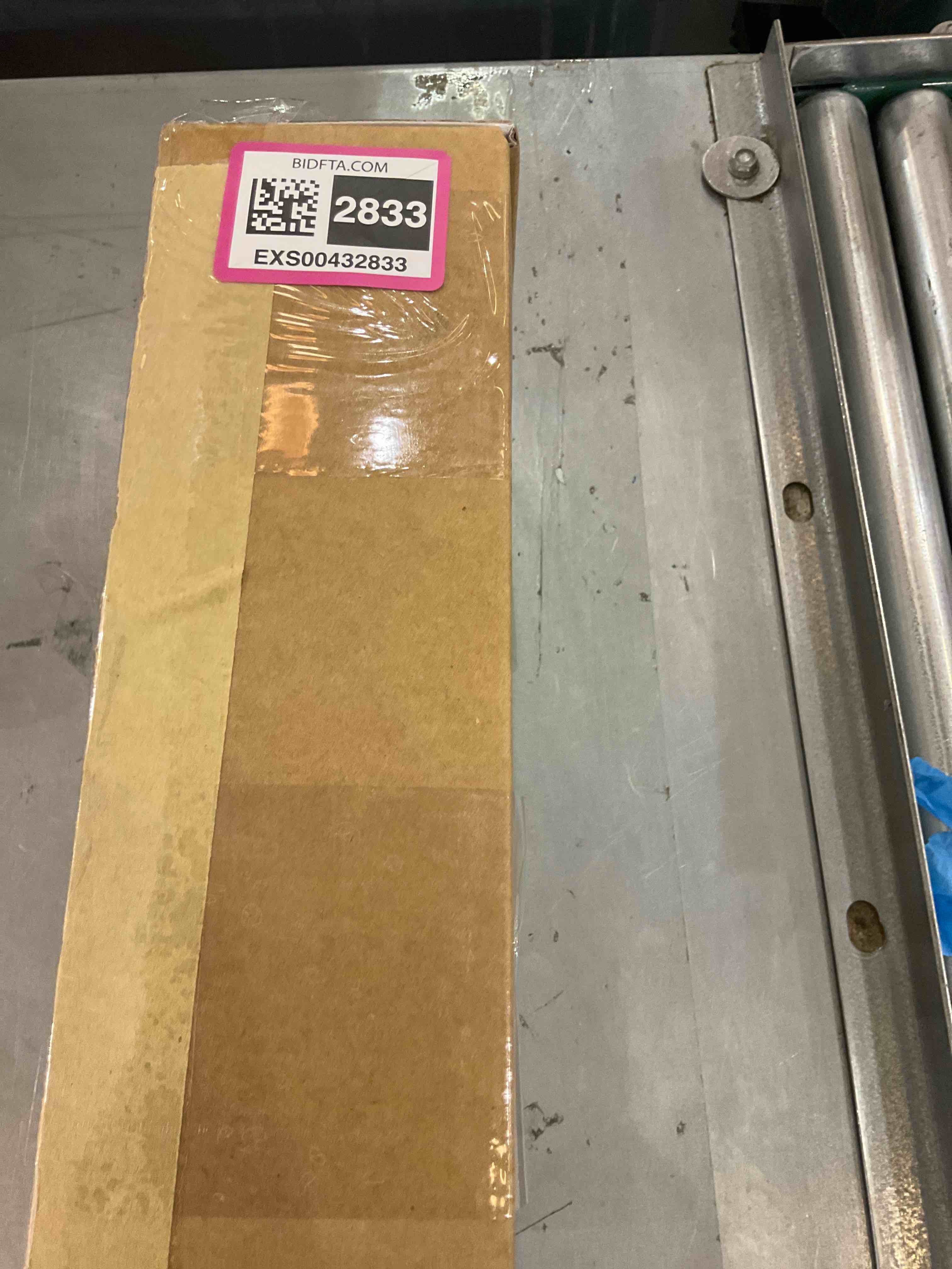 https://s3.amazonaws.com/lotting-images-prod/bidfta/EXS00432833_1693490649996.jpeg