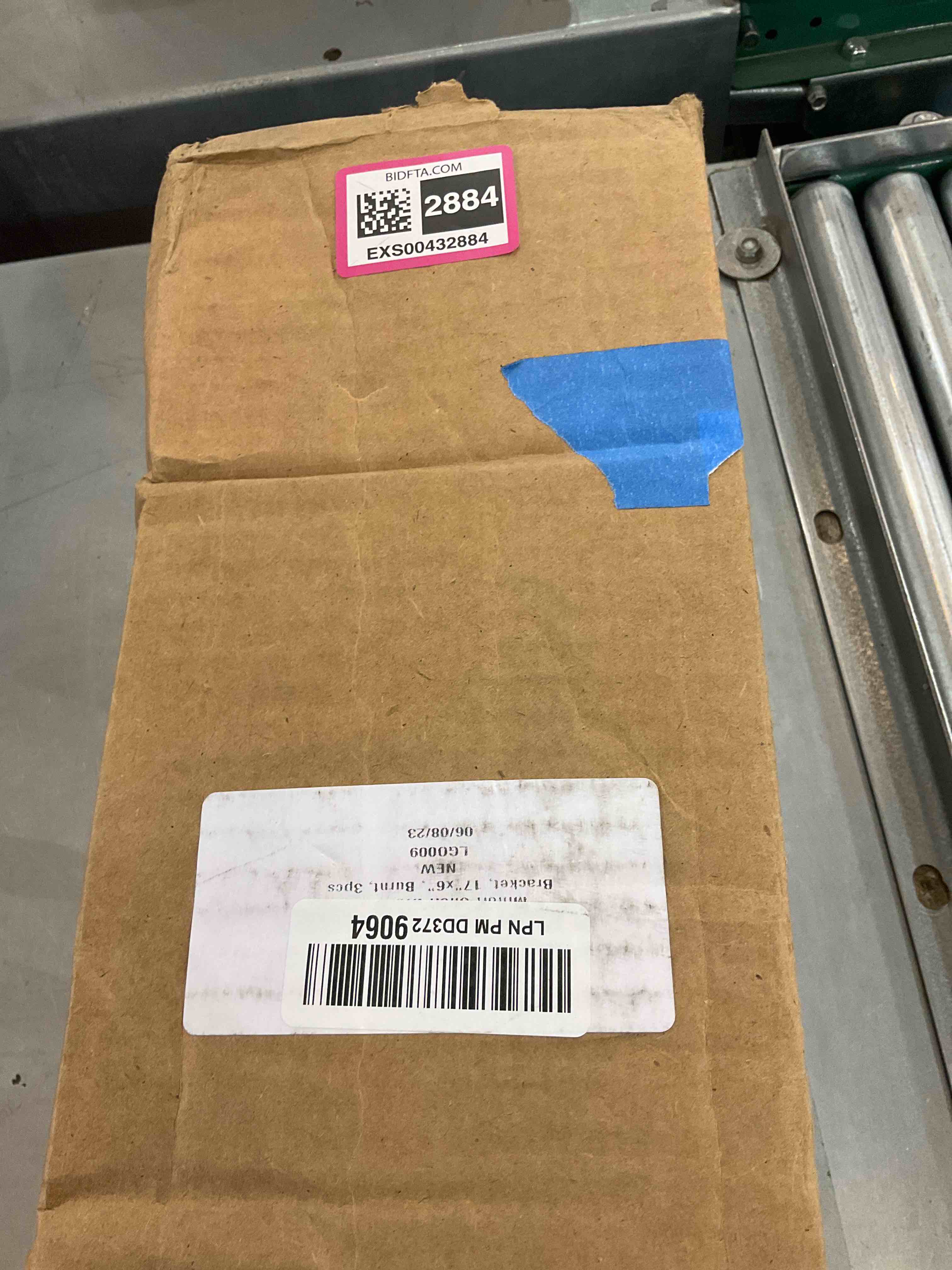 https://s3.amazonaws.com/lotting-images-prod/bidfta/EXS00432884_1693495456981.jpeg