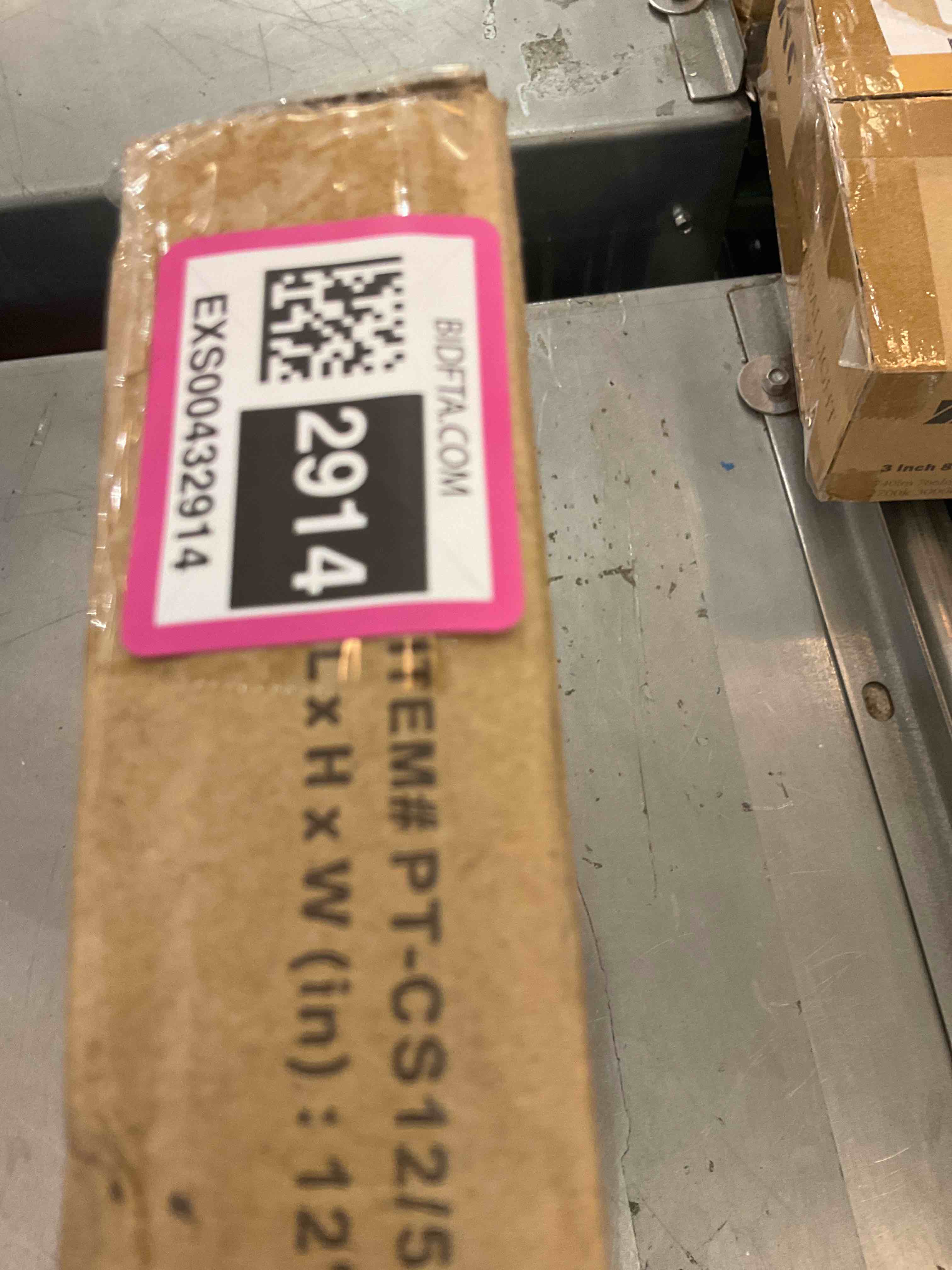 https://s3.amazonaws.com/lotting-images-prod/bidfta/EXS00432914_1693501227343.jpeg