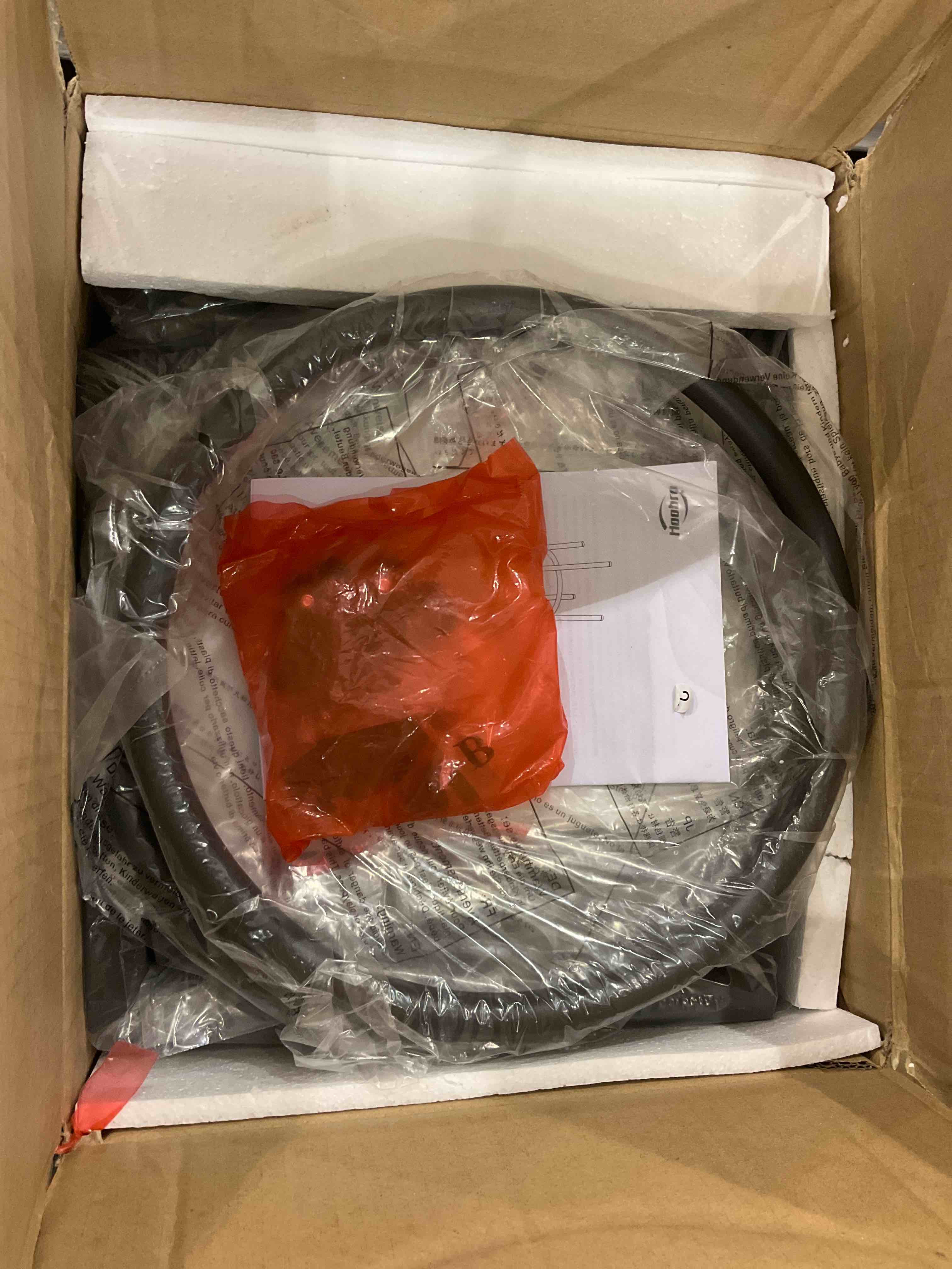 https://s3.amazonaws.com/lotting-images-prod/bidfta/EXS00433213_1694431680256.jpeg