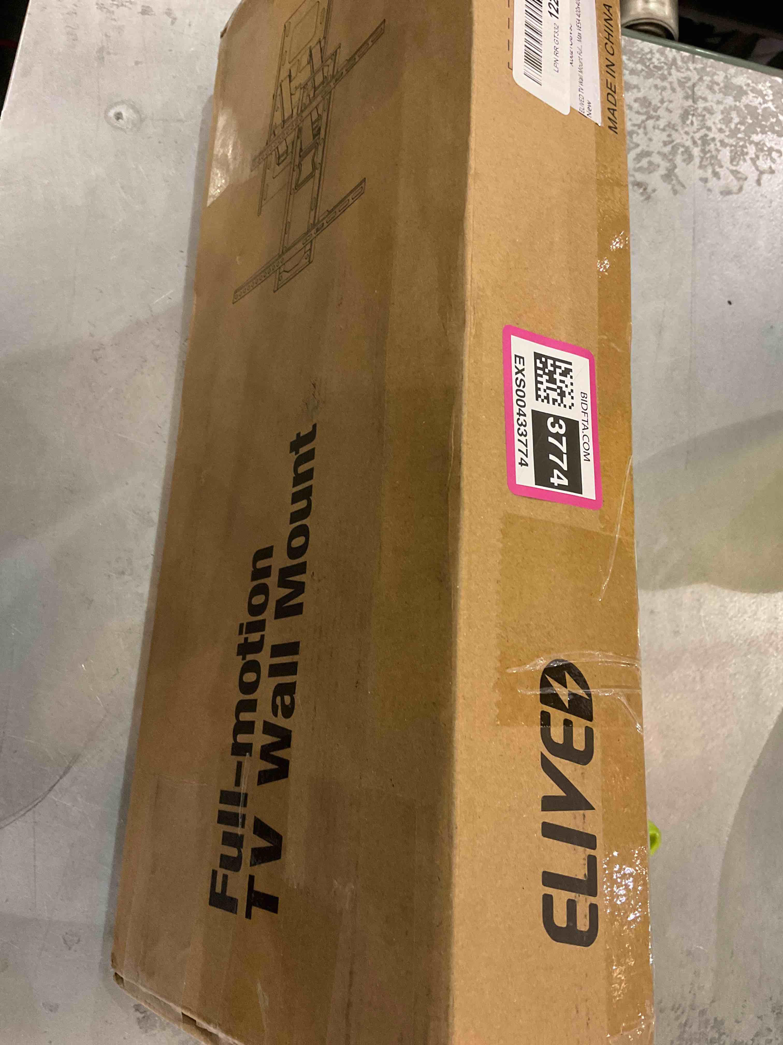 https://s3.amazonaws.com/lotting-images-prod/bidfta/EXS00433774_1693490353576.jpeg