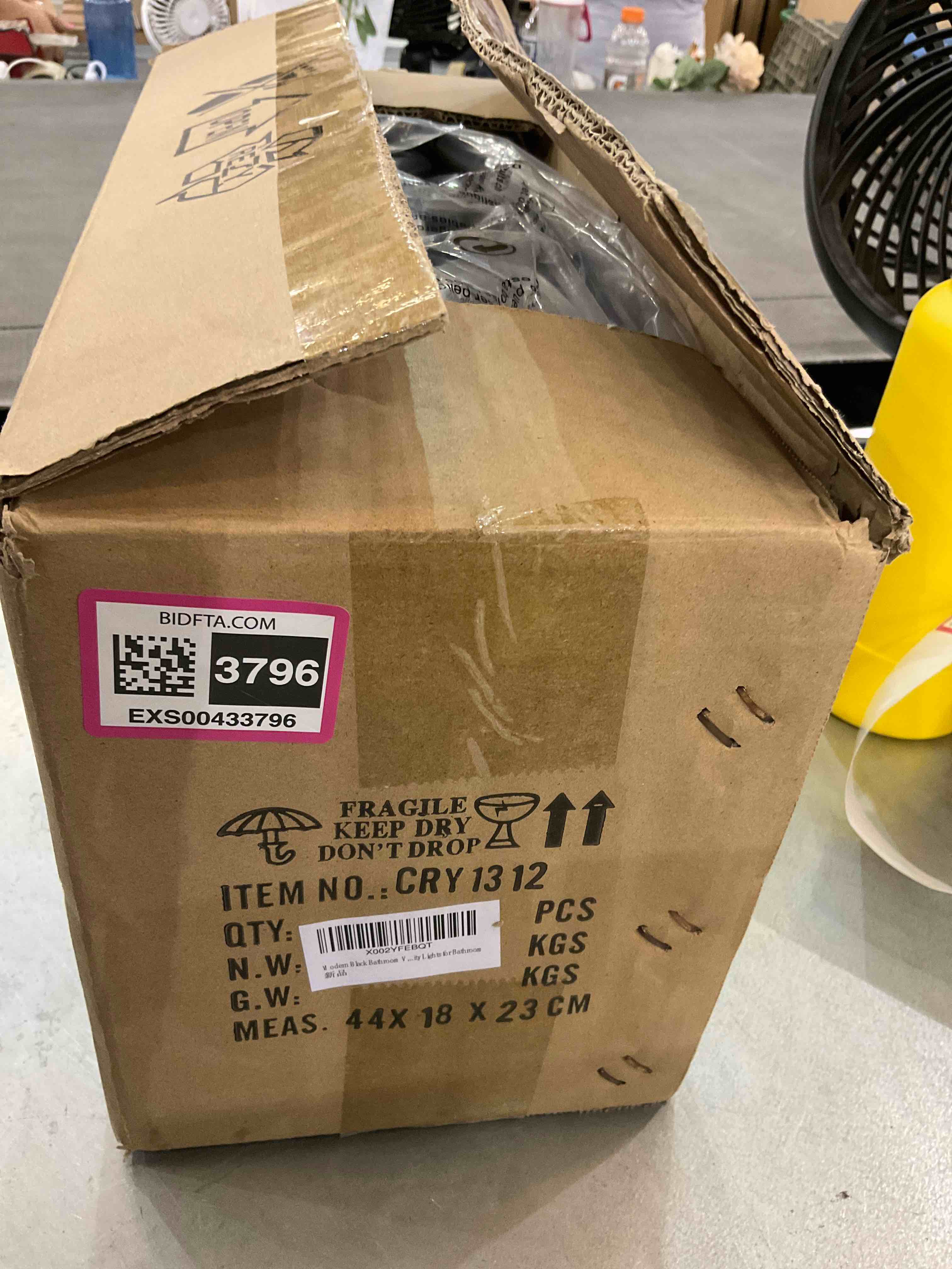 https://s3.amazonaws.com/lotting-images-prod/bidfta/EXS00433796_1693495434529.jpeg