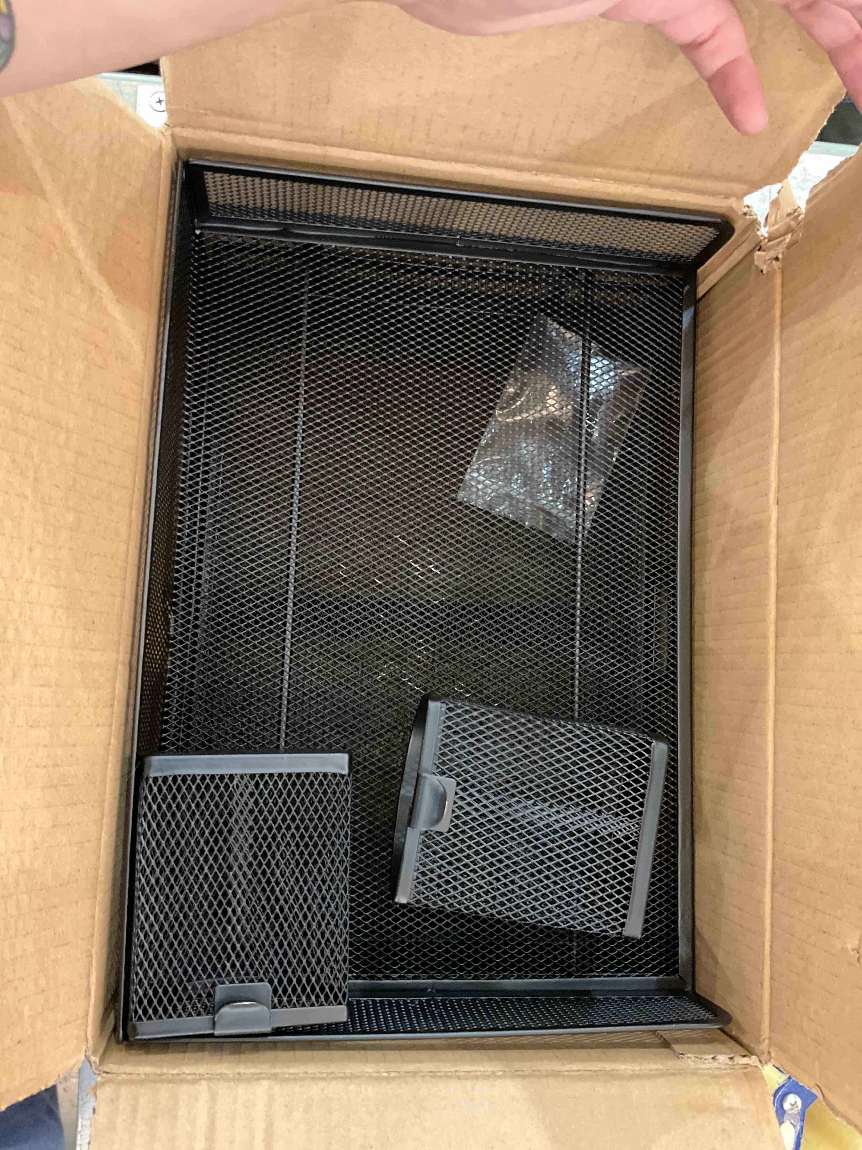https://s3.amazonaws.com/lotting-images-prod/bidfta/EXS00433827_1693501545893.jpeg