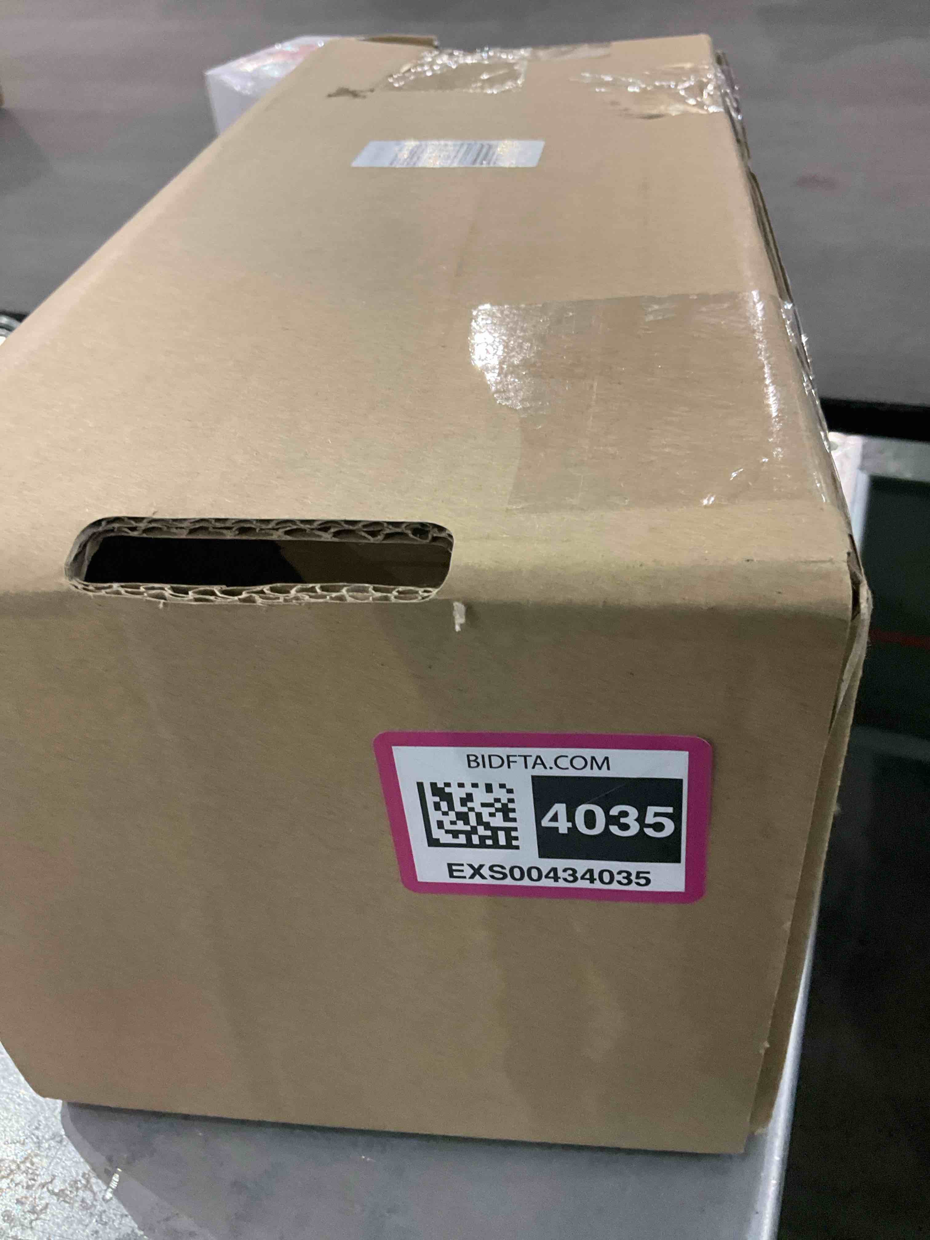 https://s3.amazonaws.com/lotting-images-prod/bidfta/EXS00434035_1699275252783.jpeg