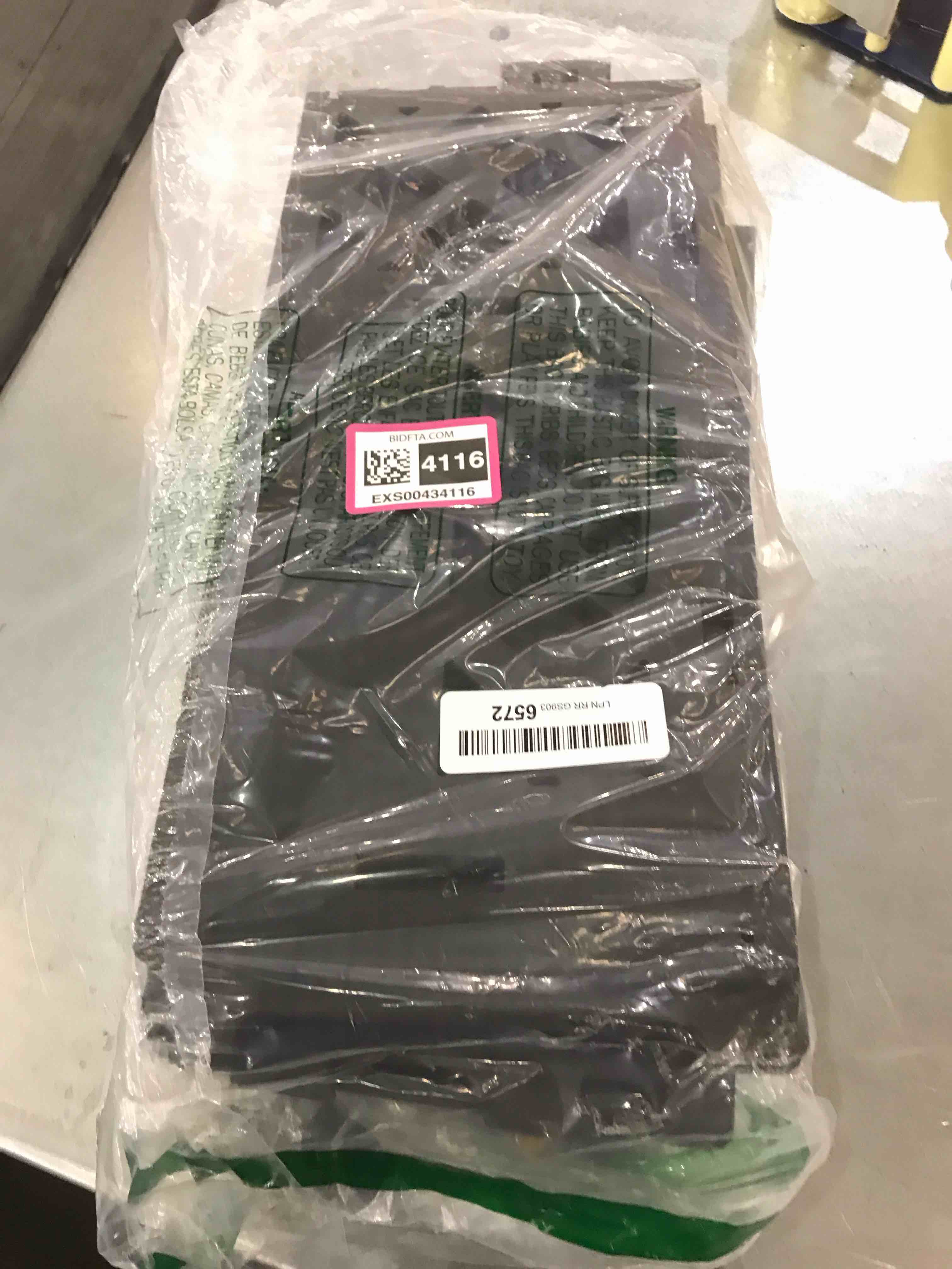 https://s3.amazonaws.com/lotting-images-prod/bidfta/EXS00434116_1699886814966.jpeg