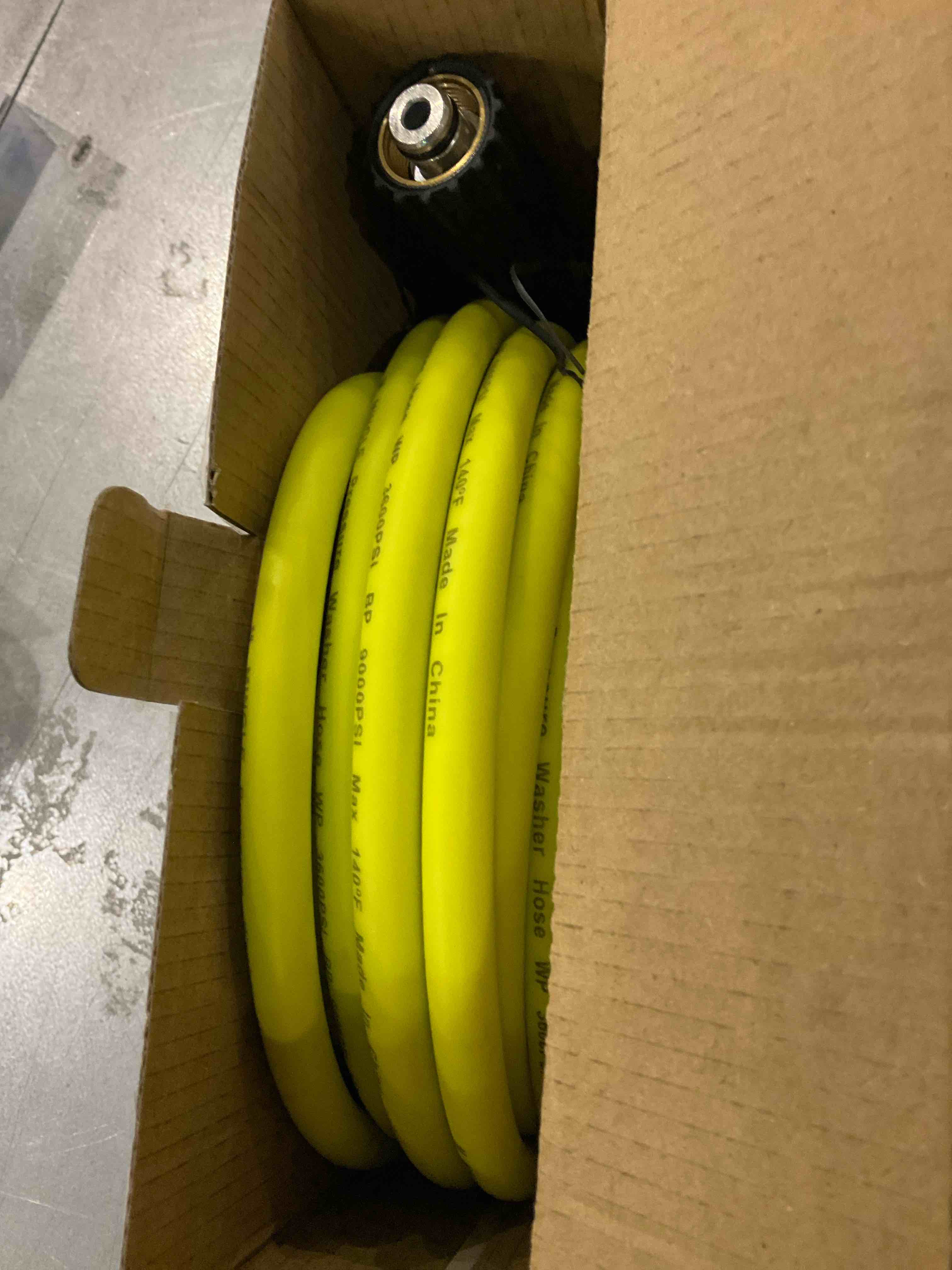 https://s3.amazonaws.com/lotting-images-prod/bidfta/EXS00434300_1700657367667.jpeg