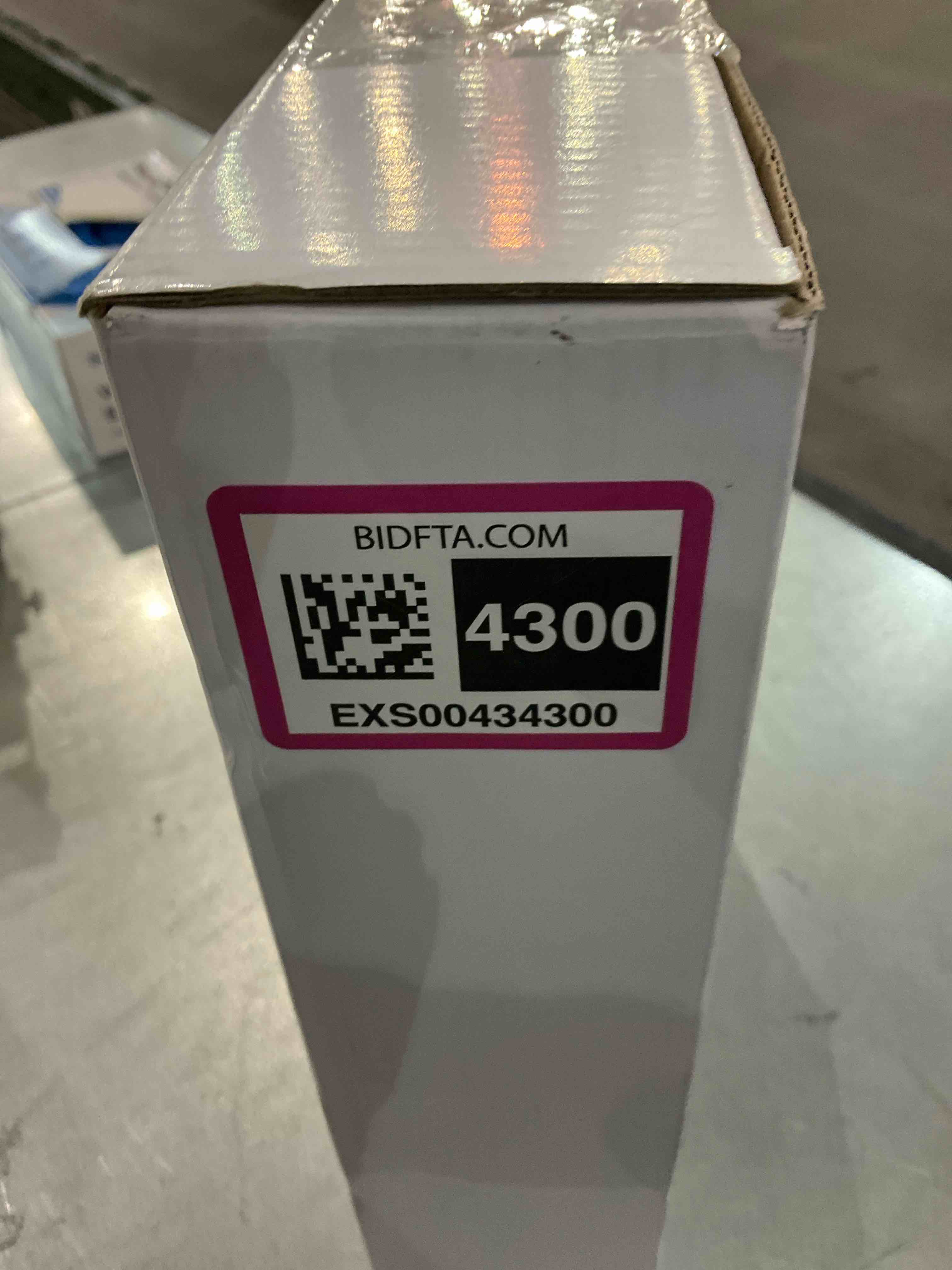 https://s3.amazonaws.com/lotting-images-prod/bidfta/EXS00434300_1700657450135.jpeg