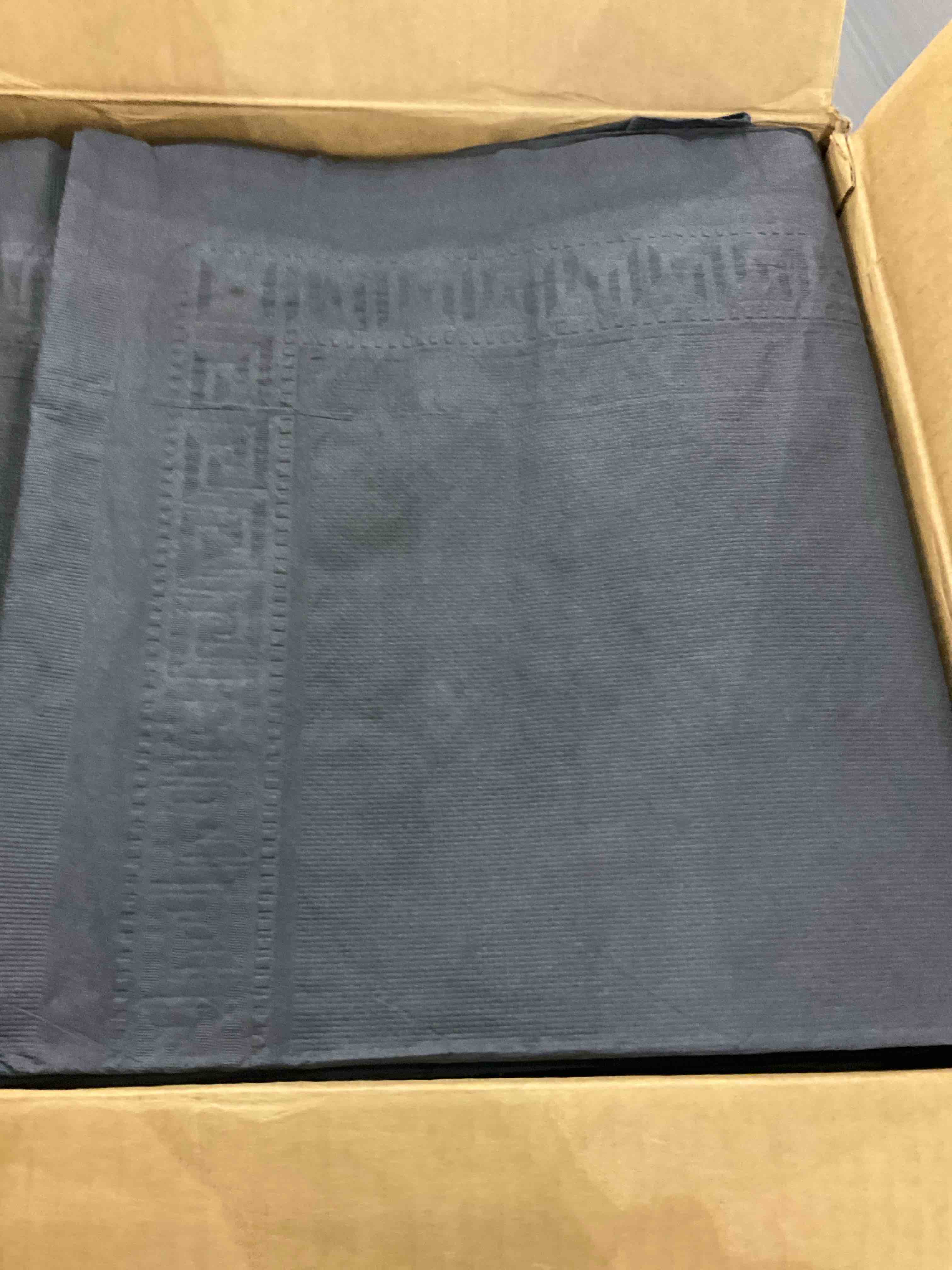 https://s3.amazonaws.com/lotting-images-prod/bidfta/EXS00434374_1701265426967.jpeg