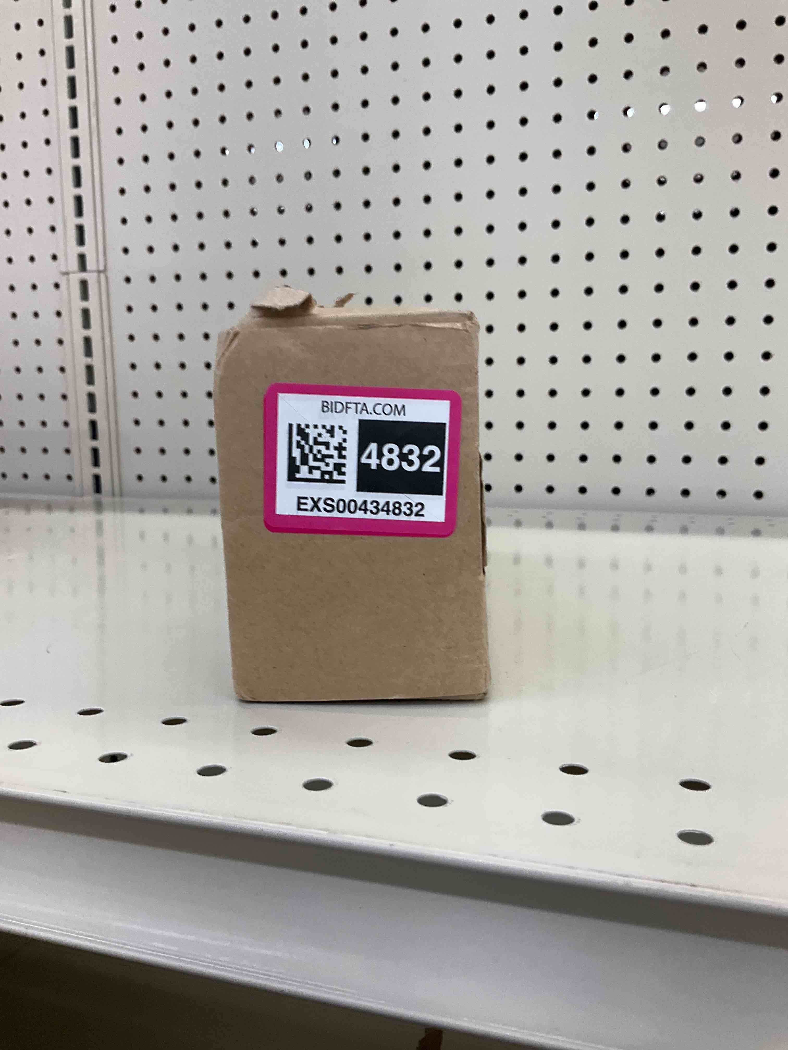 https://s3.amazonaws.com/lotting-images-prod/bidfta/EXS00434832_1694449837877.jpeg