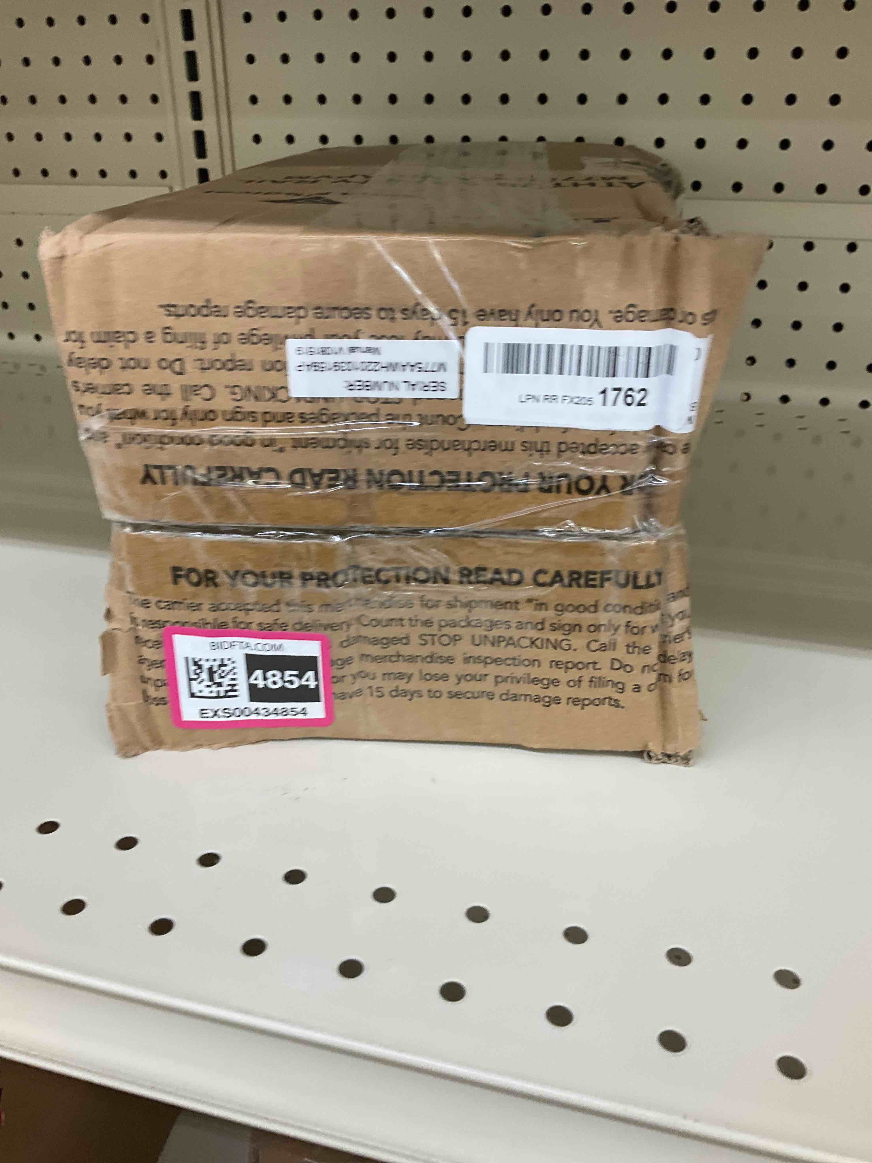 https://s3.amazonaws.com/lotting-images-prod/bidfta/EXS00434854_1694451523517.jpeg