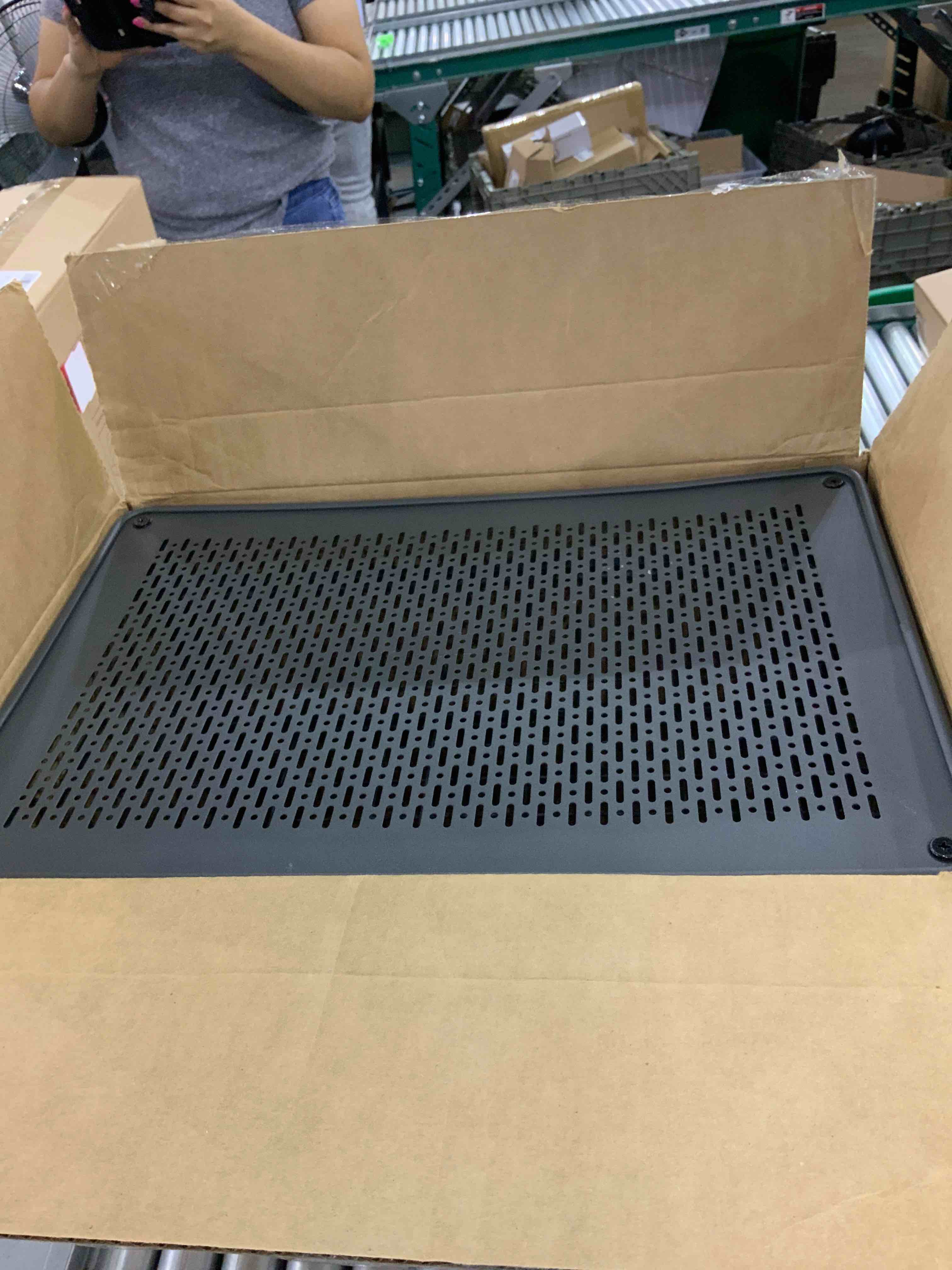 https://s3.amazonaws.com/lotting-images-prod/bidfta/EXS00435396_1693486070193.jpeg