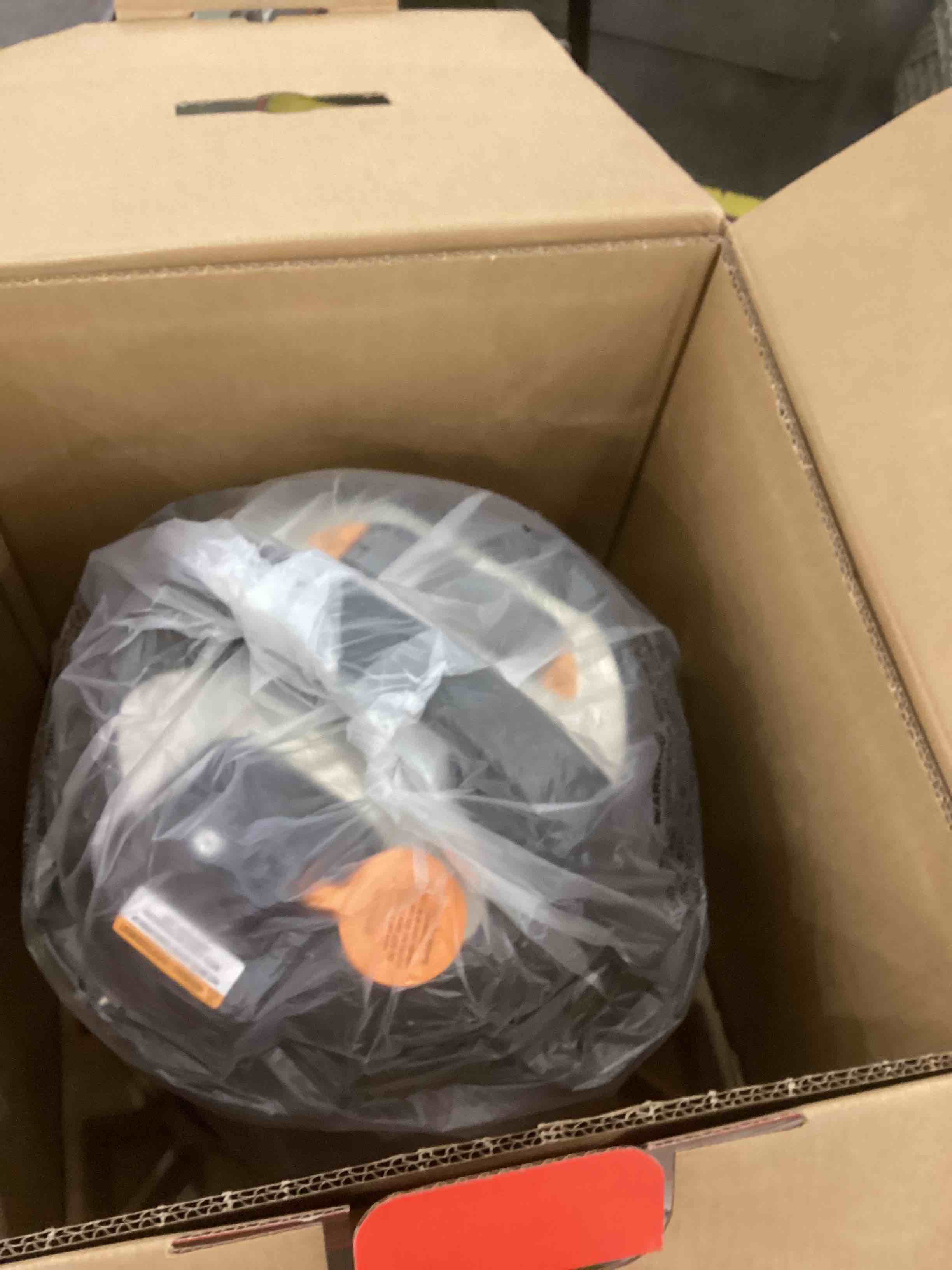 https://s3.amazonaws.com/lotting-images-prod/bidfta/EXS00435501_1692629487043.jpeg