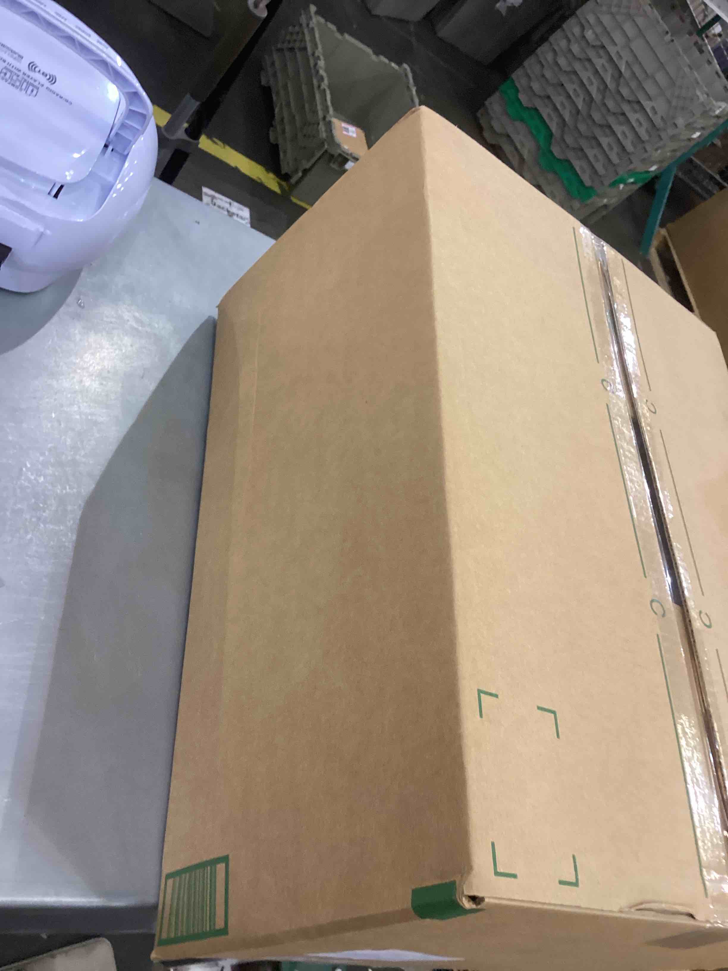 https://s3.amazonaws.com/lotting-images-prod/bidfta/EXS00435503_1692629738373.jpeg