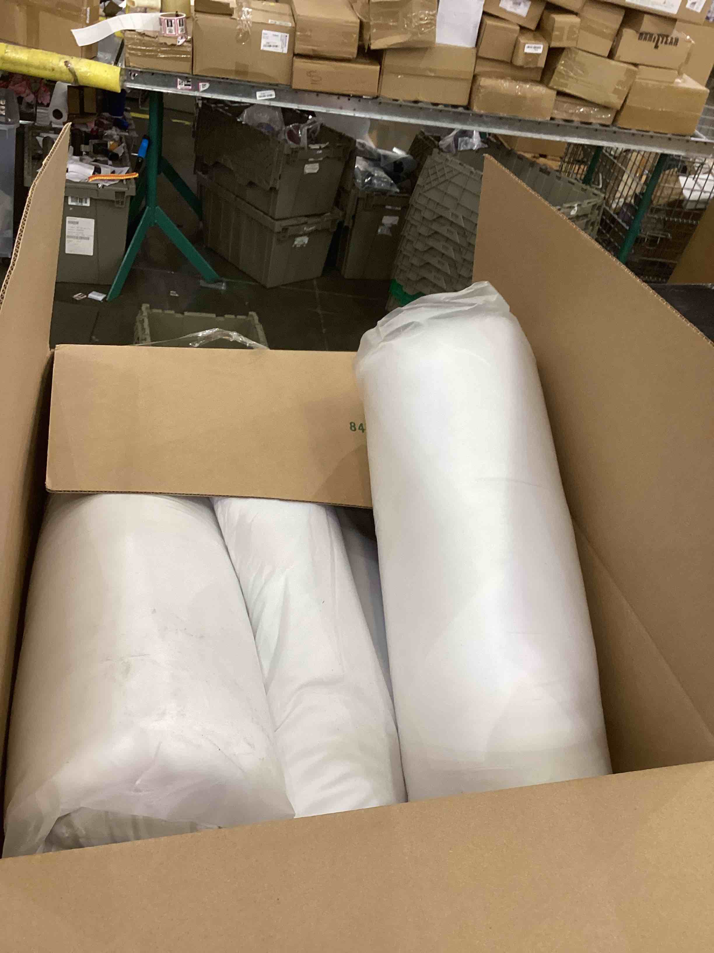 https://s3.amazonaws.com/lotting-images-prod/bidfta/EXS00435508_1692630327004.jpeg