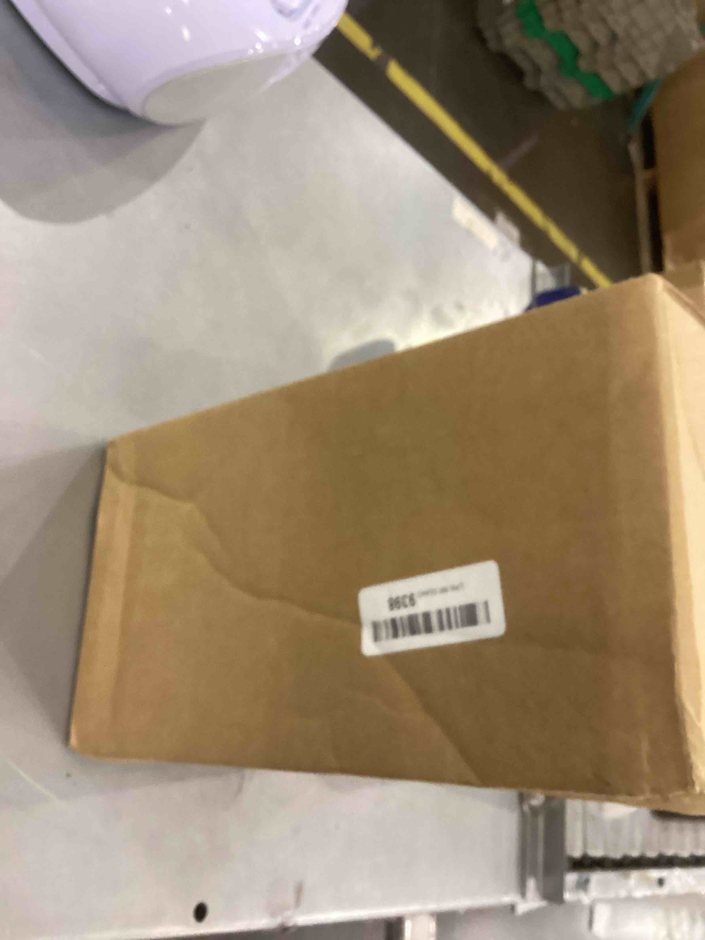 https://s3.amazonaws.com/lotting-images-prod/bidfta/EXS00435676_1692715924033.jpeg