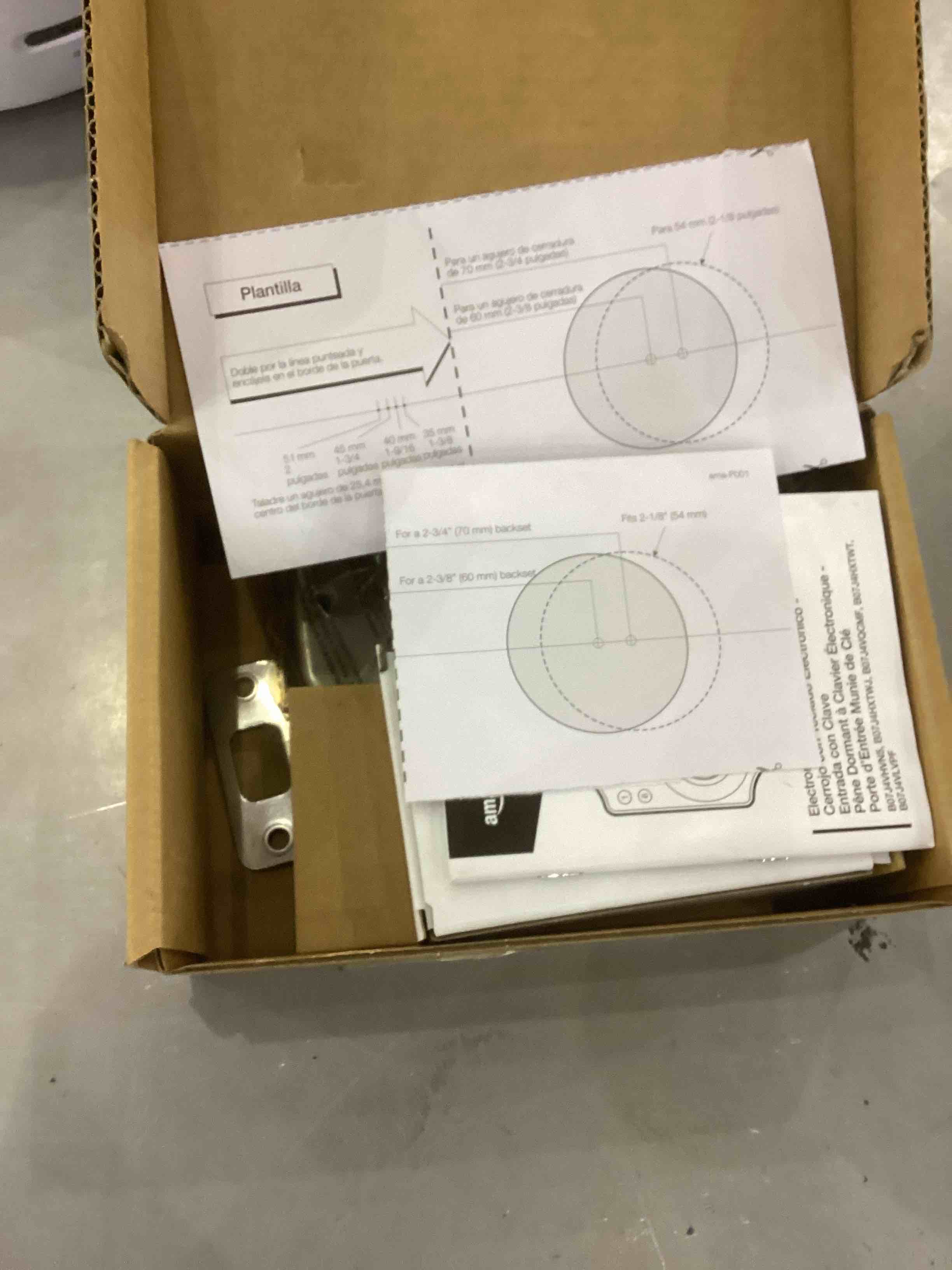 https://s3.amazonaws.com/lotting-images-prod/bidfta/EXS00435783_1692789376774.jpeg