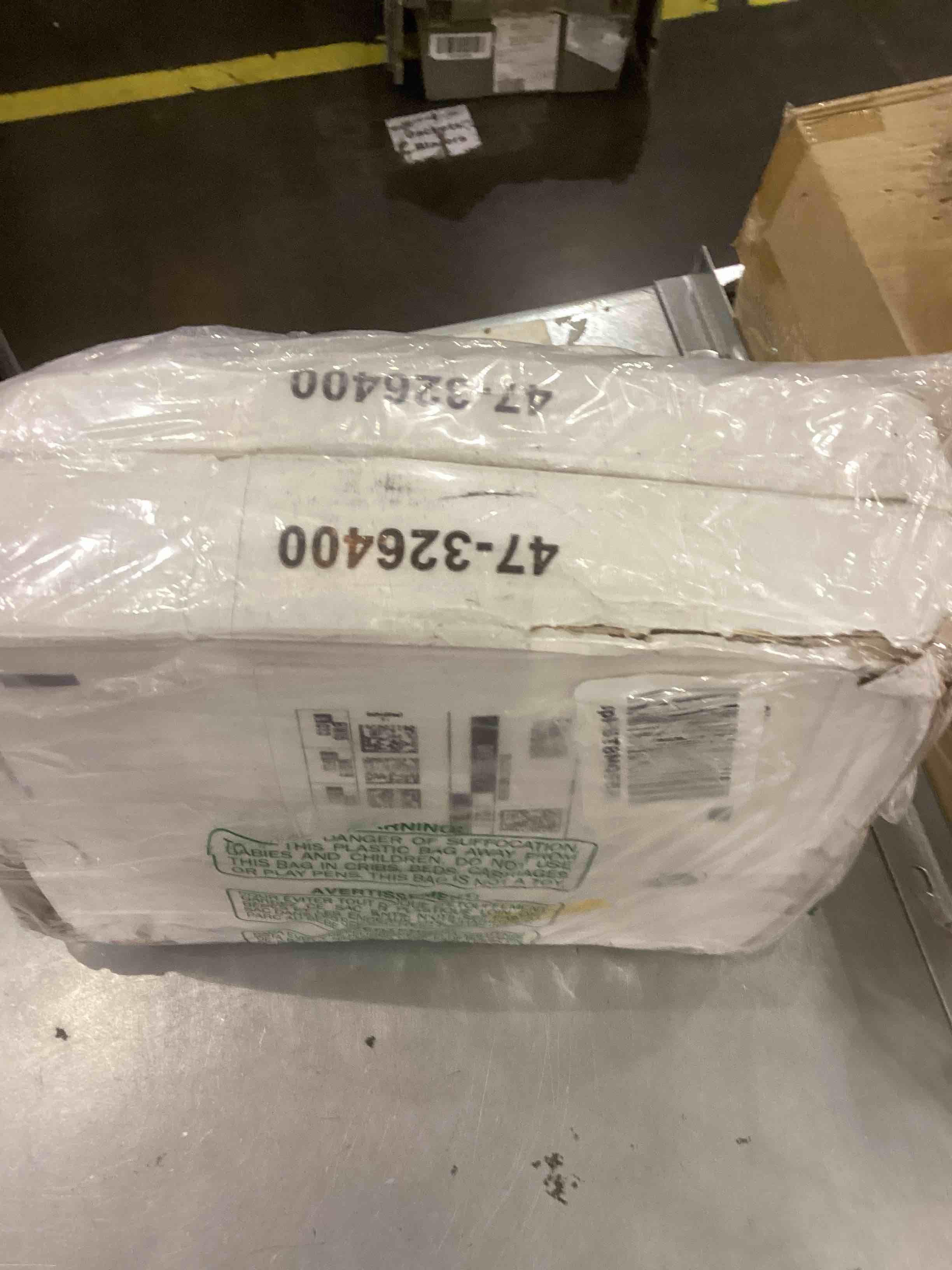 https://s3.amazonaws.com/lotting-images-prod/bidfta/EXS00435994_1692970162949.jpeg