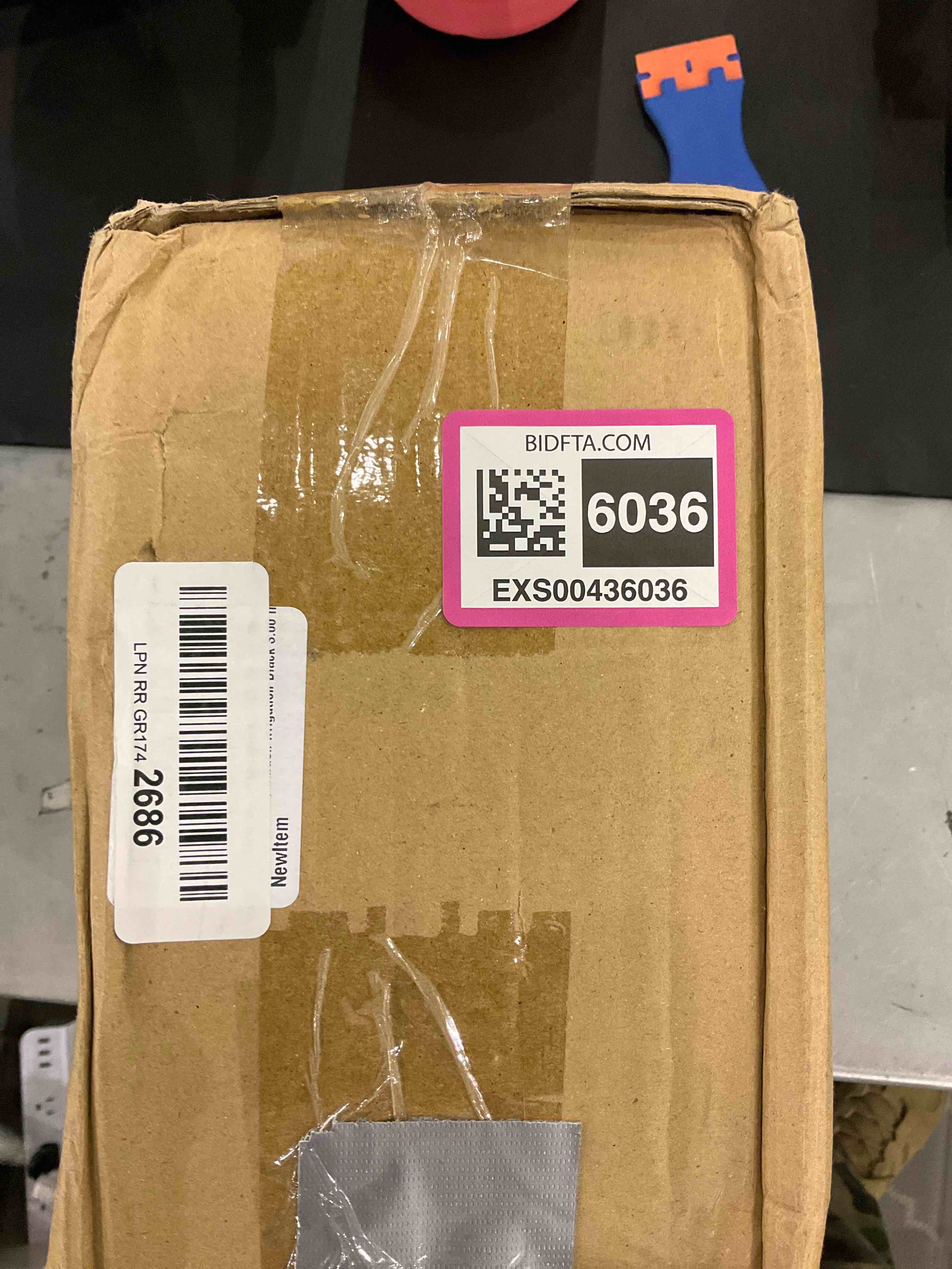 https://s3.amazonaws.com/lotting-images-prod/bidfta/EXS00436036_1693307715219.jpeg