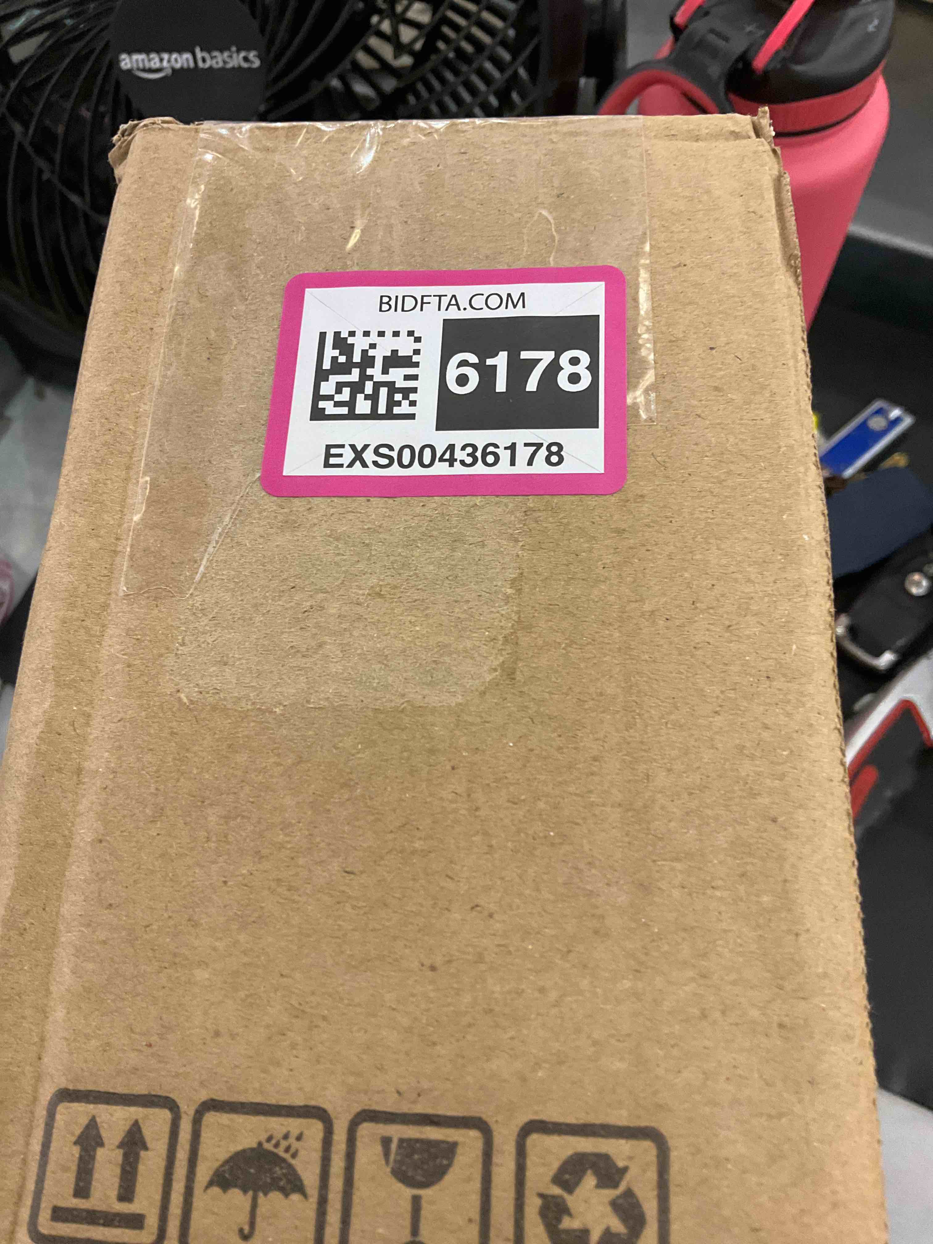 https://s3.amazonaws.com/lotting-images-prod/bidfta/EXS00436178_1693490374881.jpeg