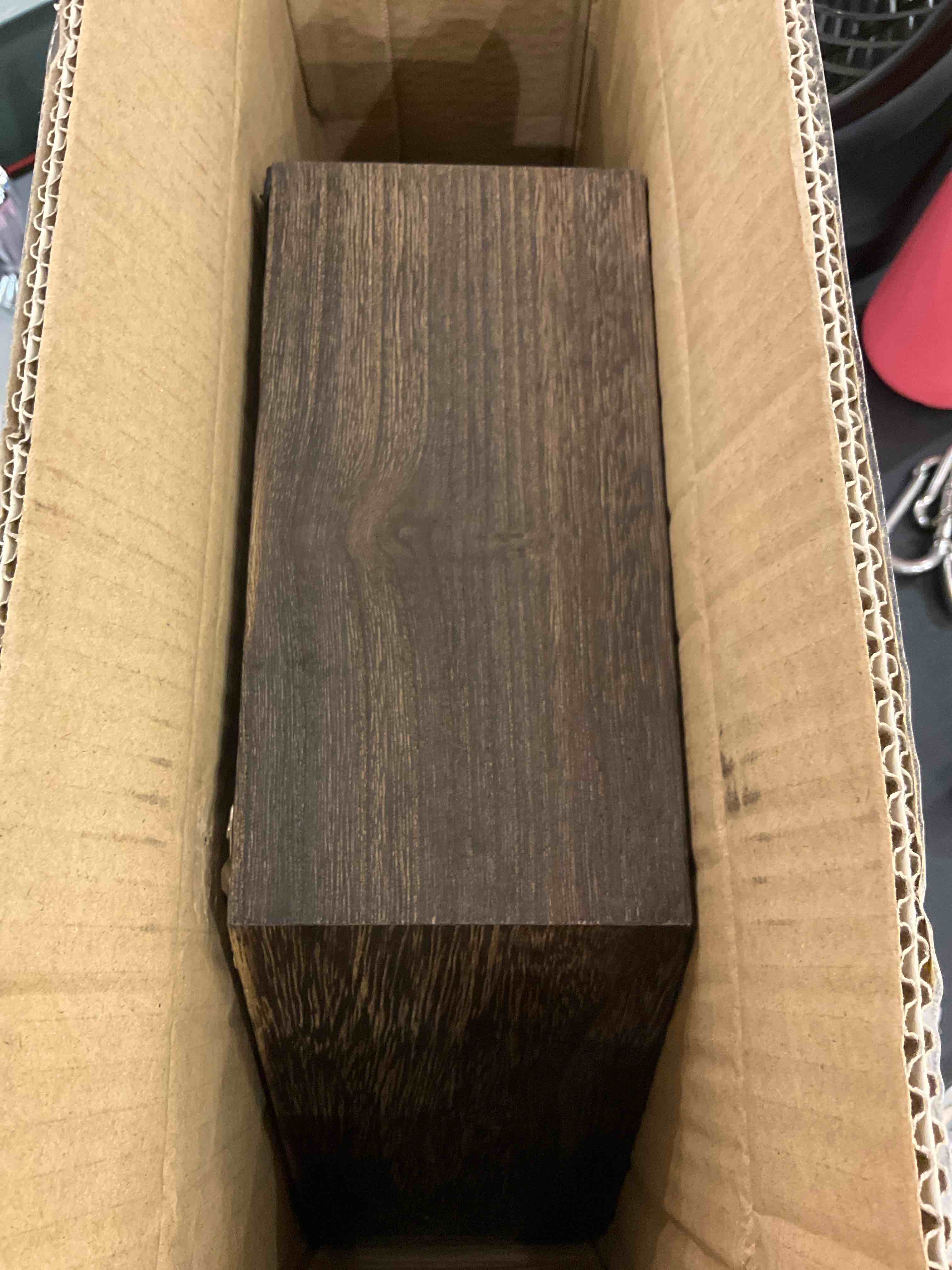 https://s3.amazonaws.com/lotting-images-prod/bidfta/EXS00436178_1693490400356.jpeg