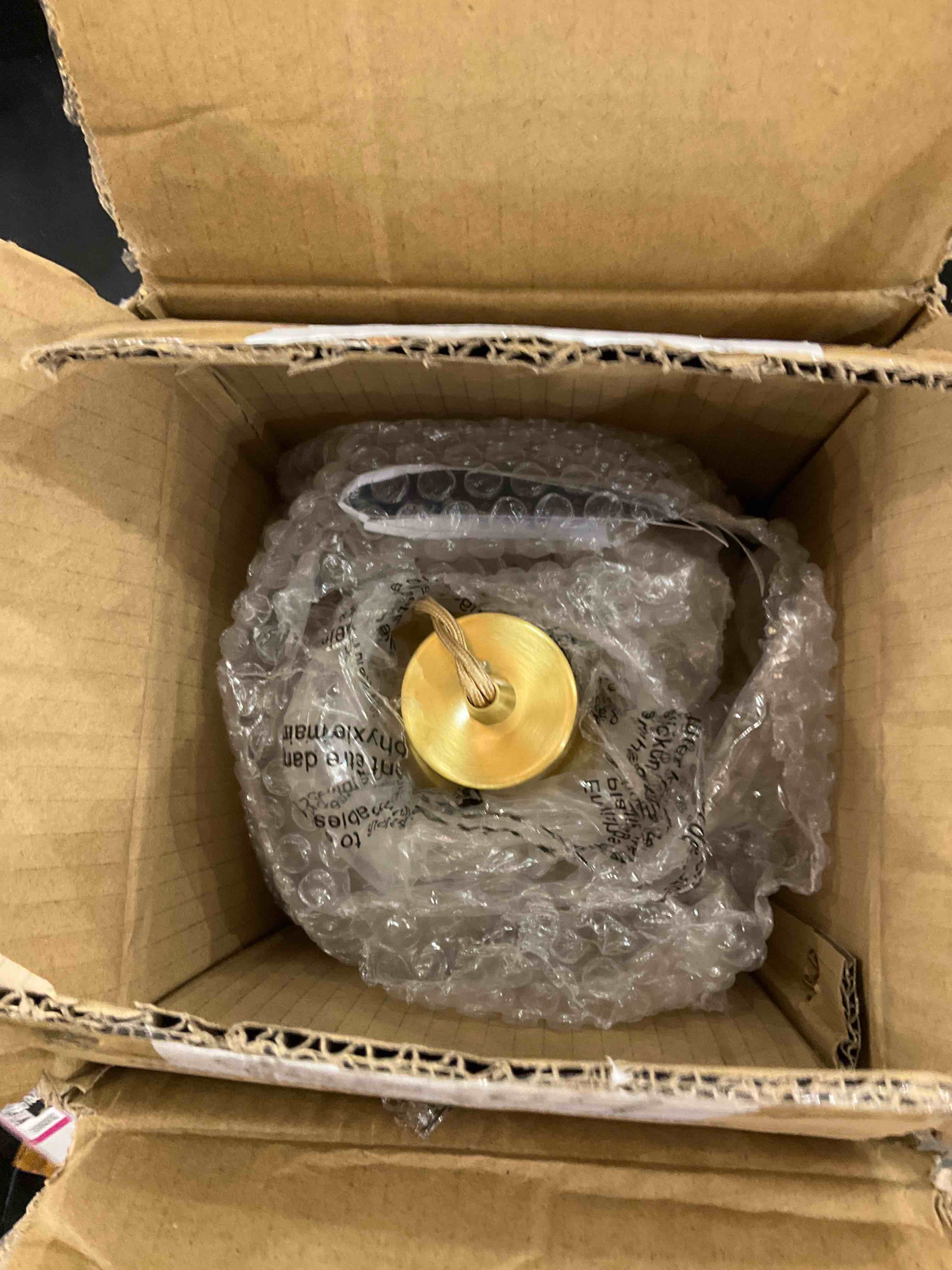 https://s3.amazonaws.com/lotting-images-prod/bidfta/EXS00436181_1693490670841.jpeg