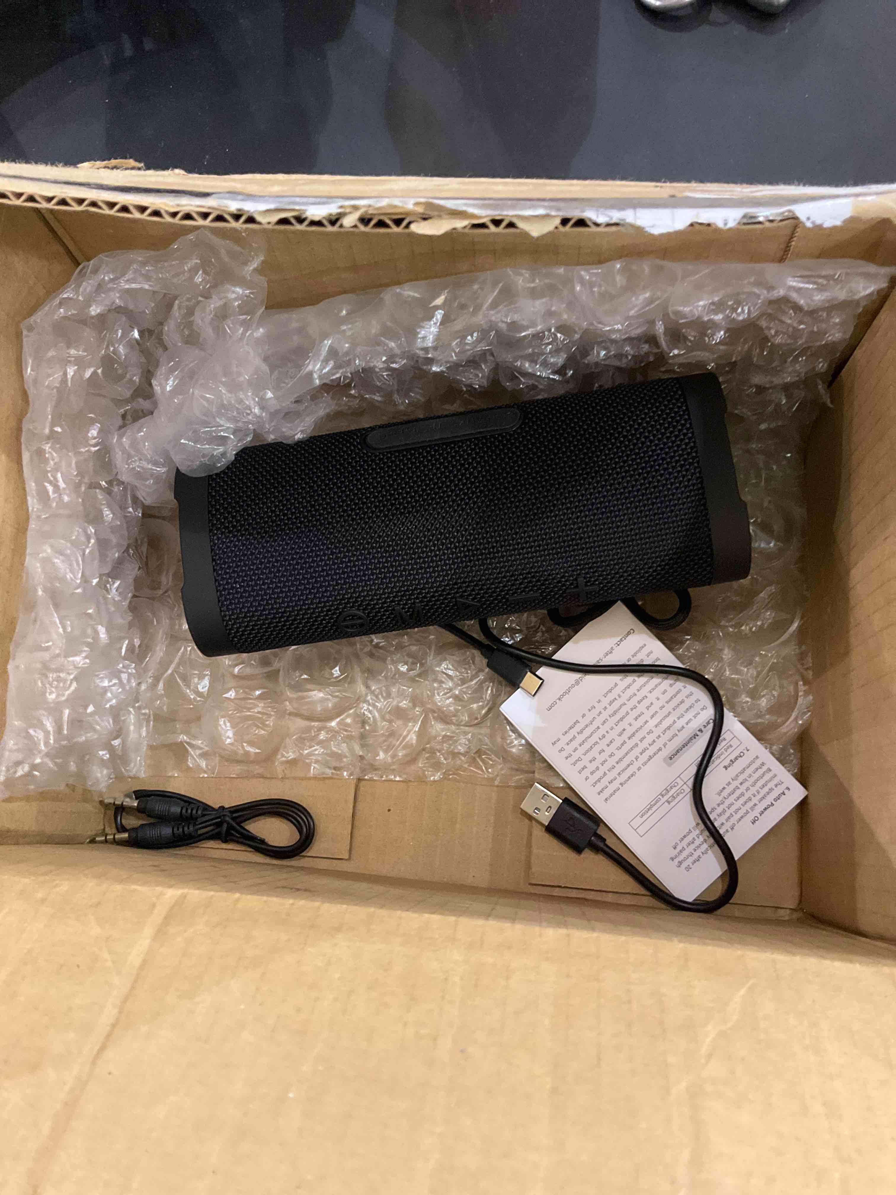 https://s3.amazonaws.com/lotting-images-prod/bidfta/EXS00436182_1693490830347.jpeg