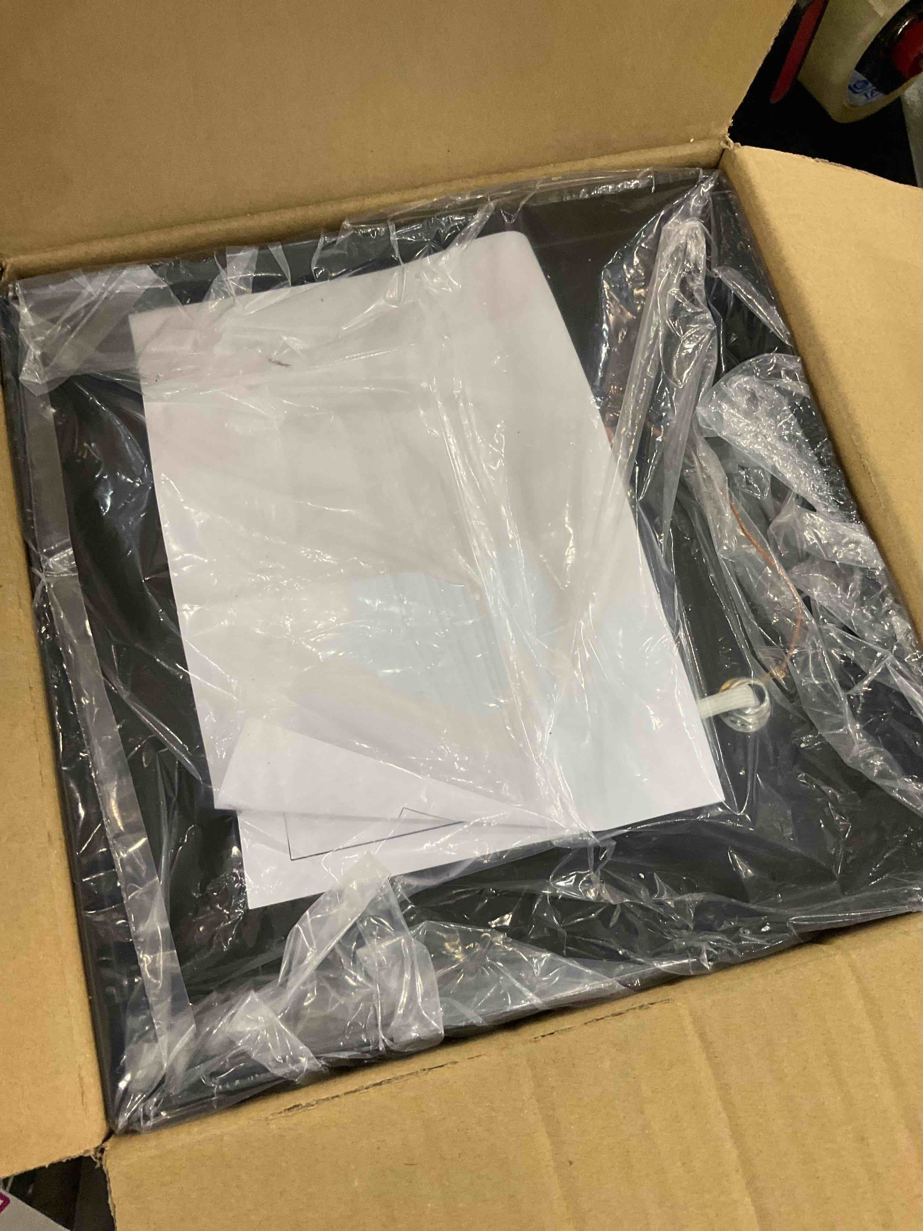 https://s3.amazonaws.com/lotting-images-prod/bidfta/EXS00436276_1693571815260.jpeg