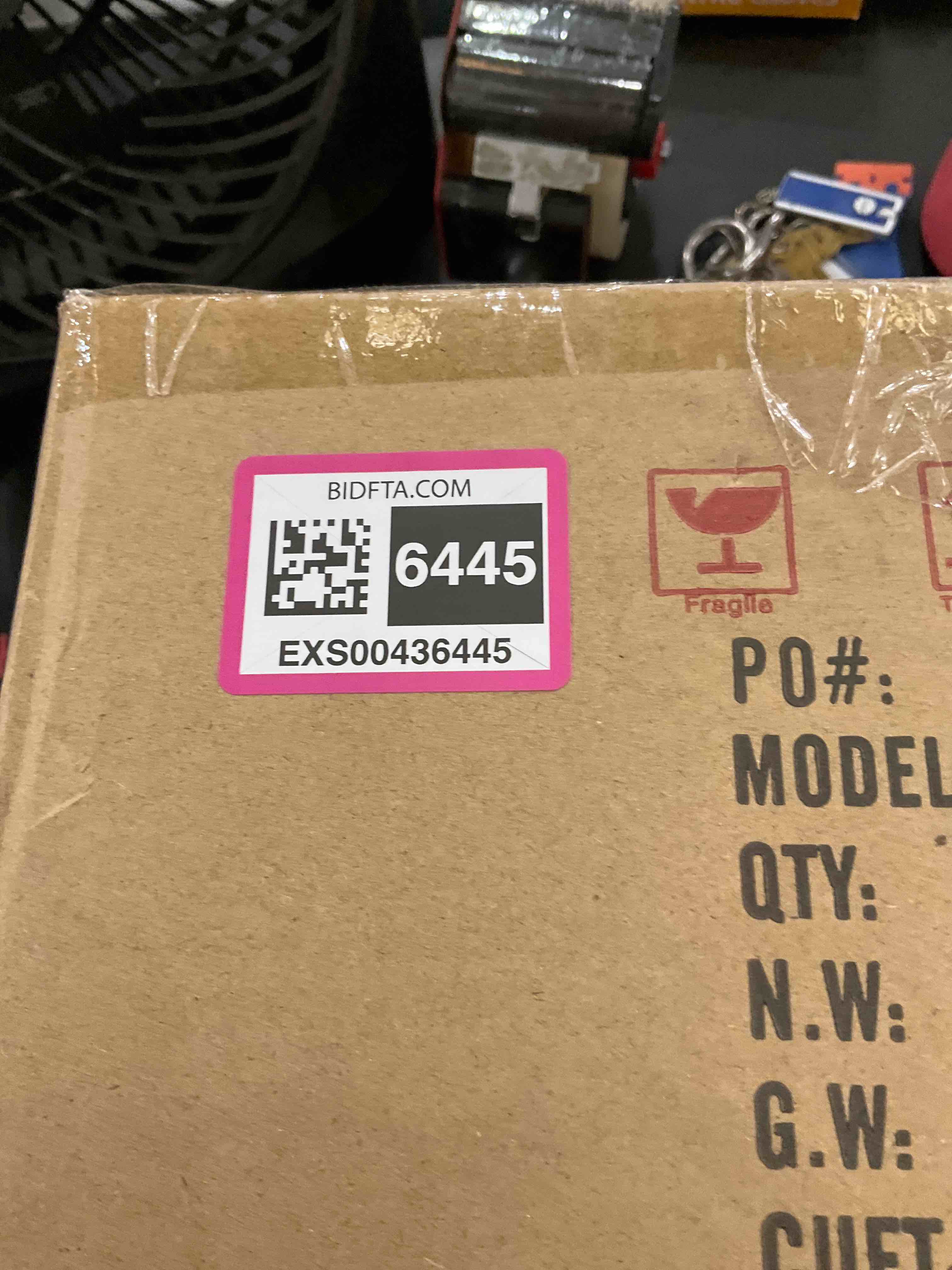 https://s3.amazonaws.com/lotting-images-prod/bidfta/EXS00436445_1693933460947.jpeg