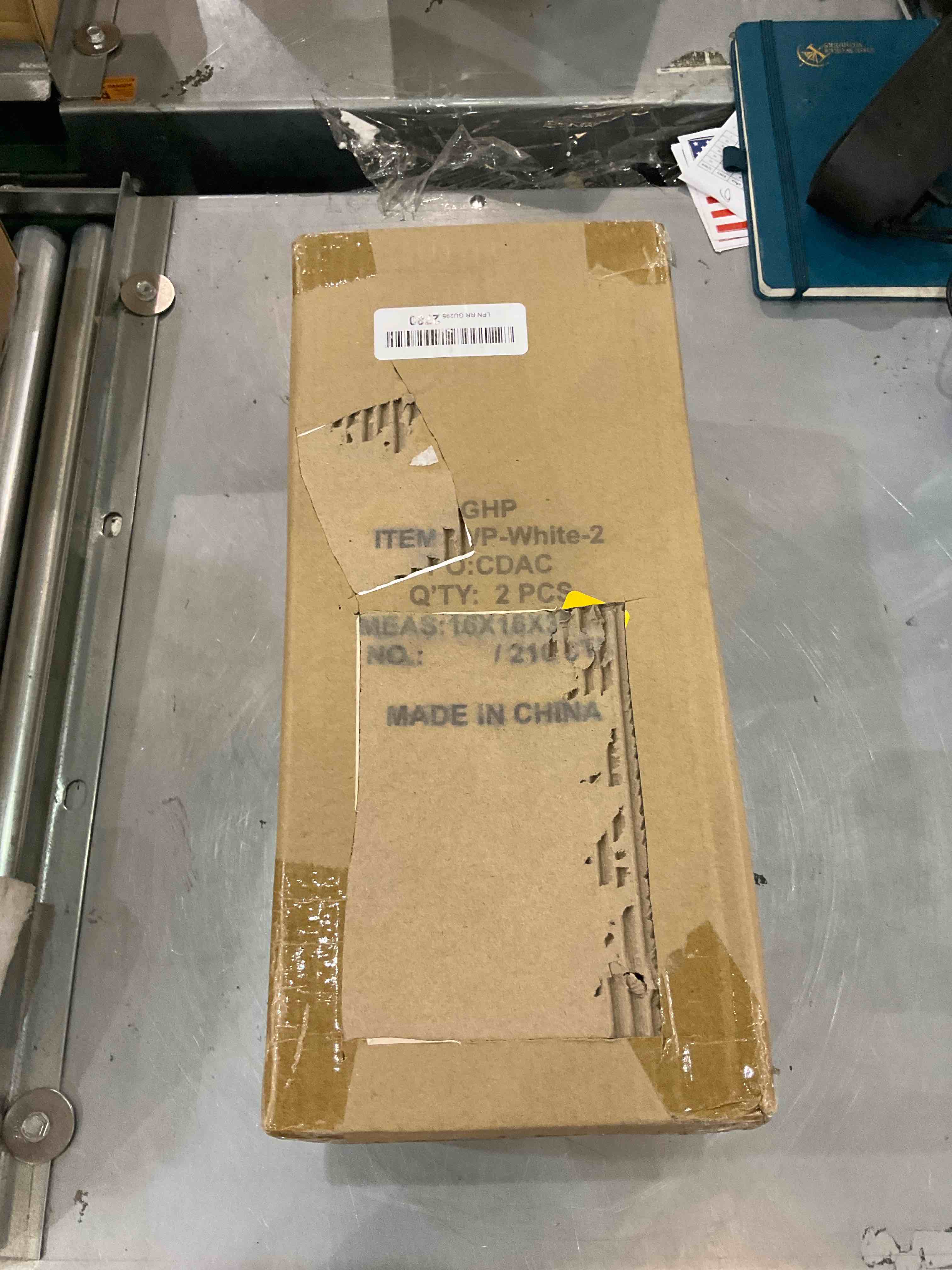 https://s3.amazonaws.com/lotting-images-prod/bidfta/EXS00436747_1693575744622.jpeg