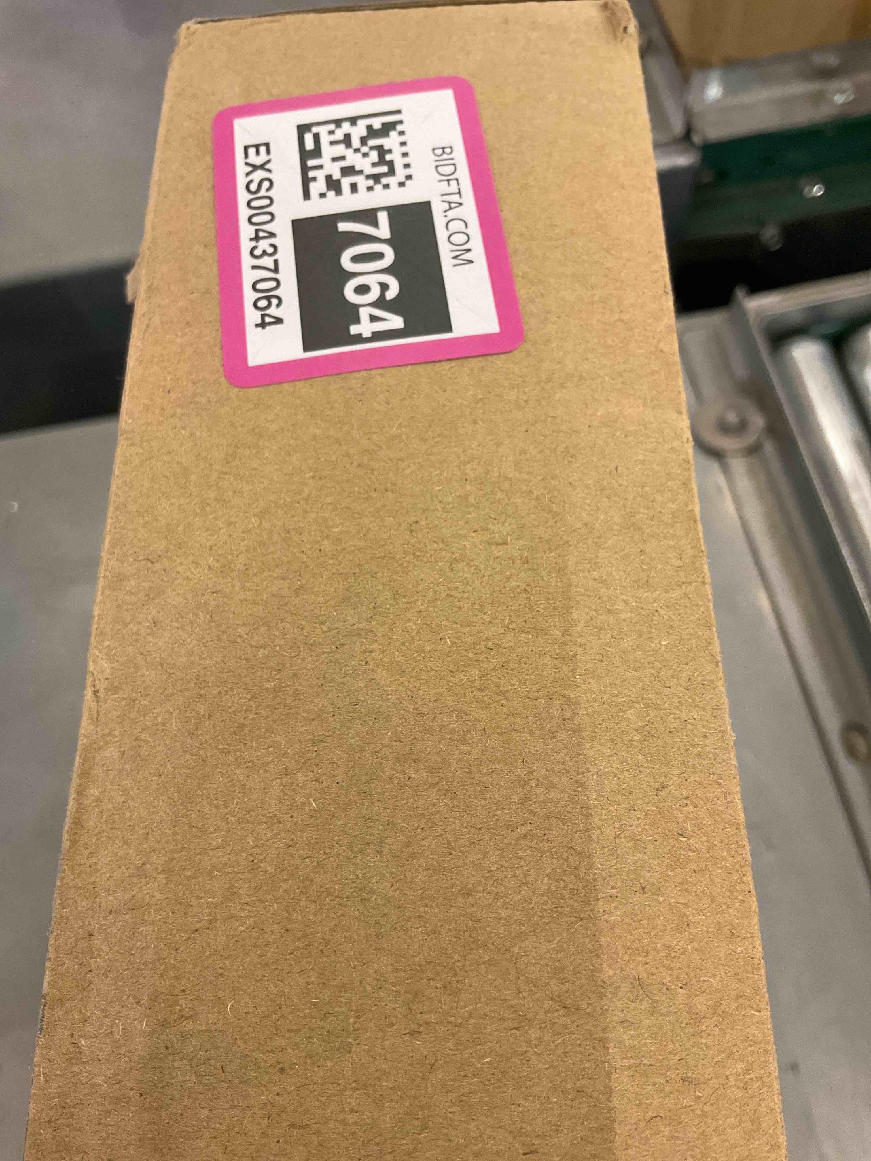 https://s3.amazonaws.com/lotting-images-prod/bidfta/EXS00437064_1693575866412.jpeg