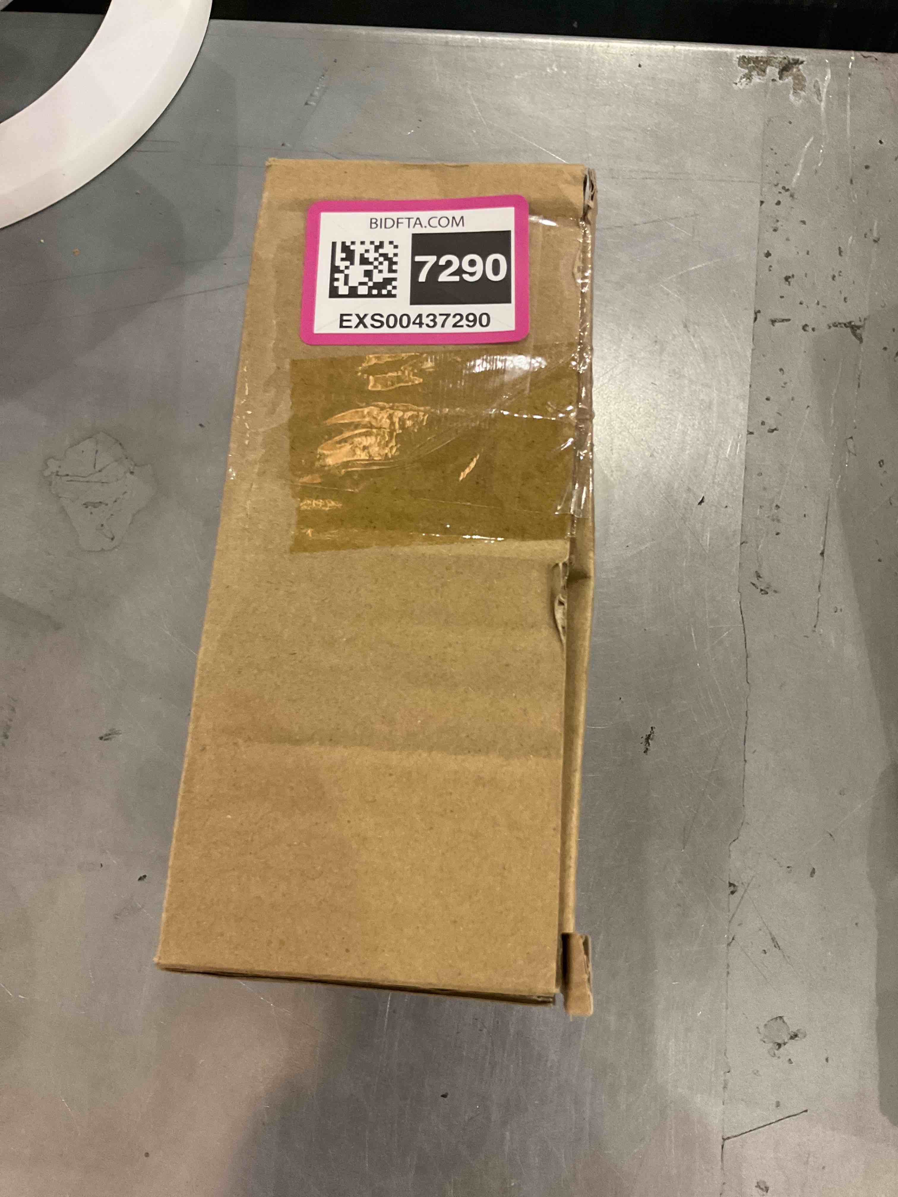 https://s3.amazonaws.com/lotting-images-prod/bidfta/EXS00437290_1693927216829.jpeg