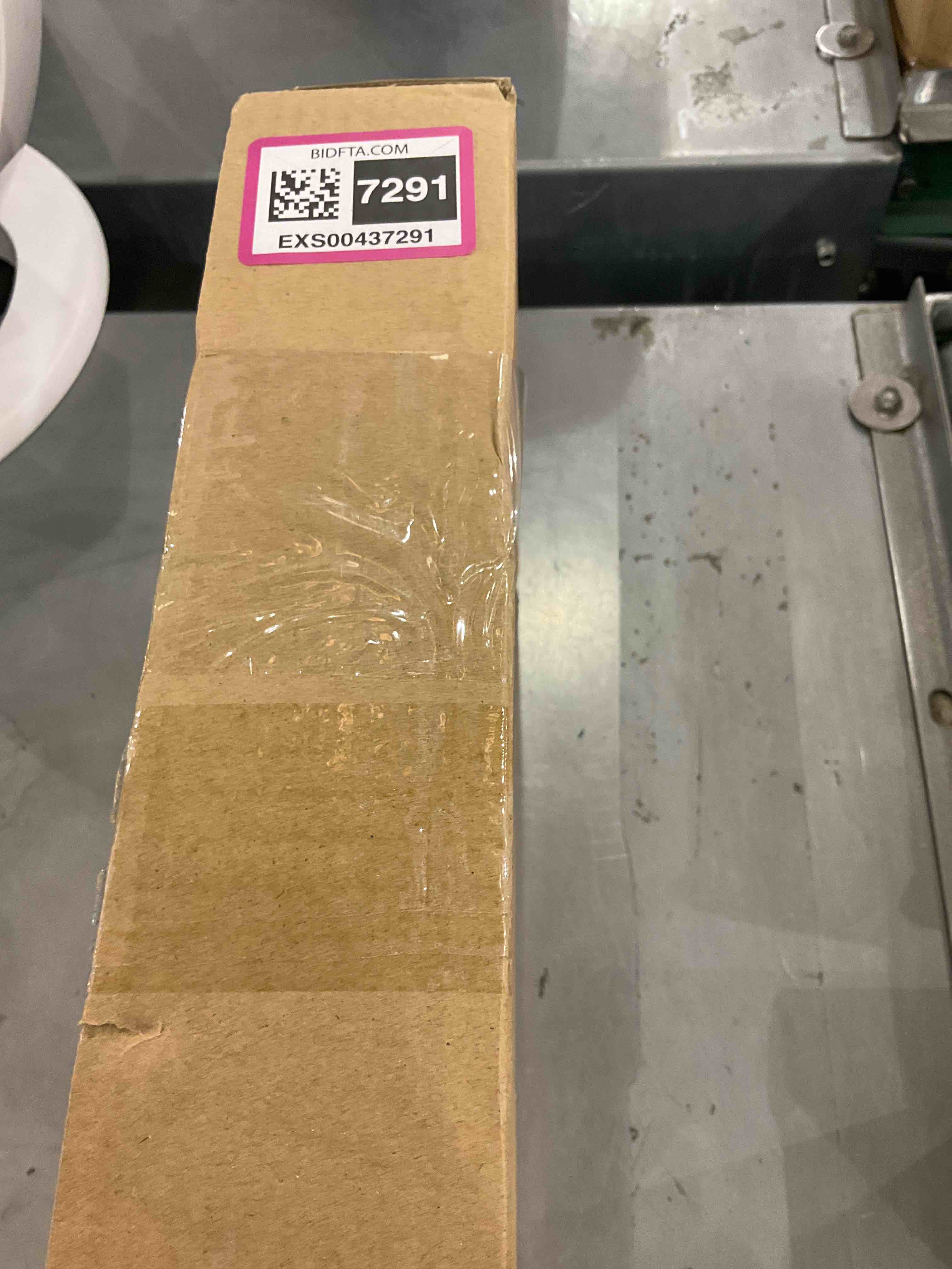 https://s3.amazonaws.com/lotting-images-prod/bidfta/EXS00437291_1693927282366.jpeg
