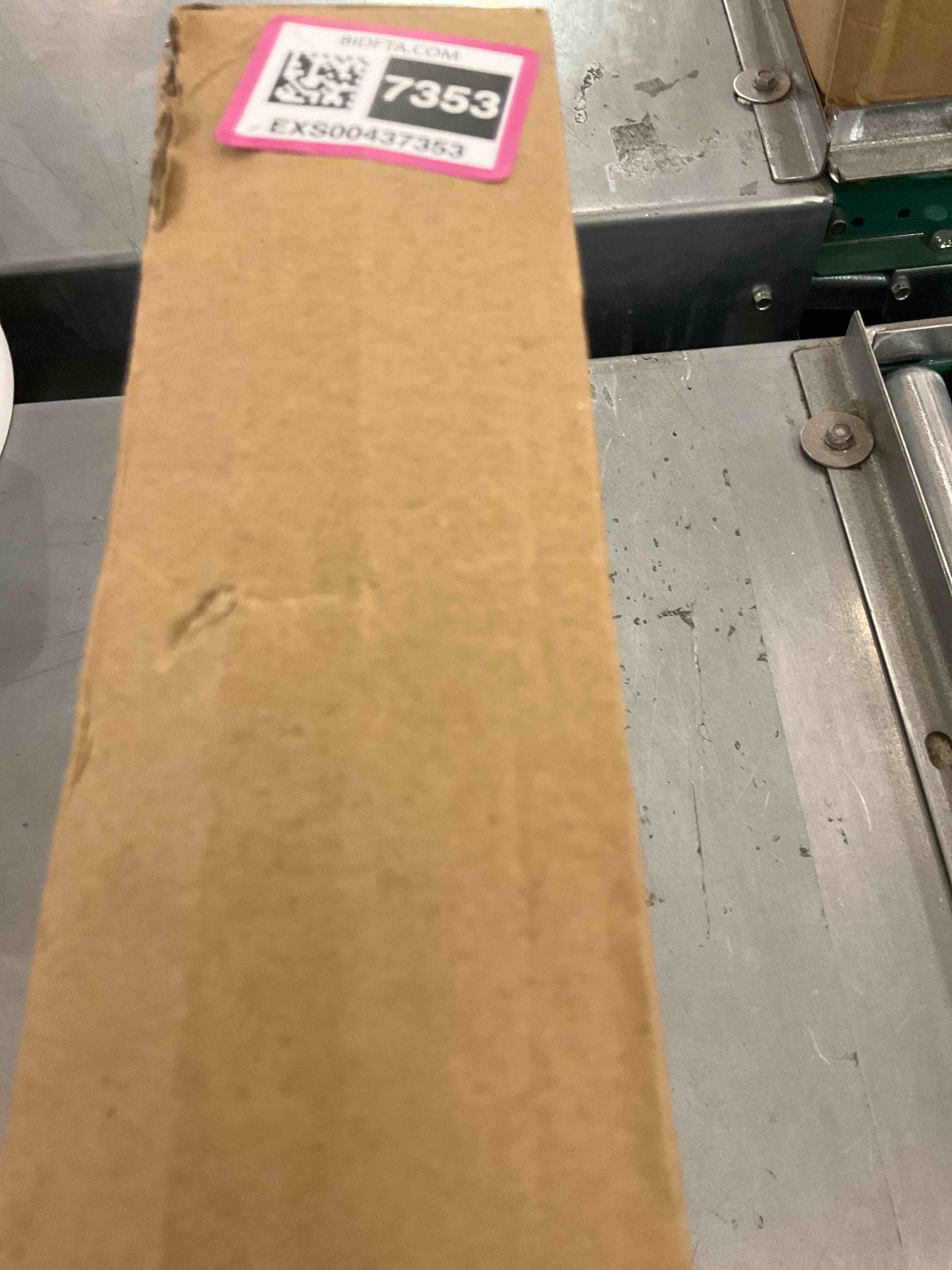 https://s3.amazonaws.com/lotting-images-prod/bidfta/EXS00437353_1693938925483.jpeg