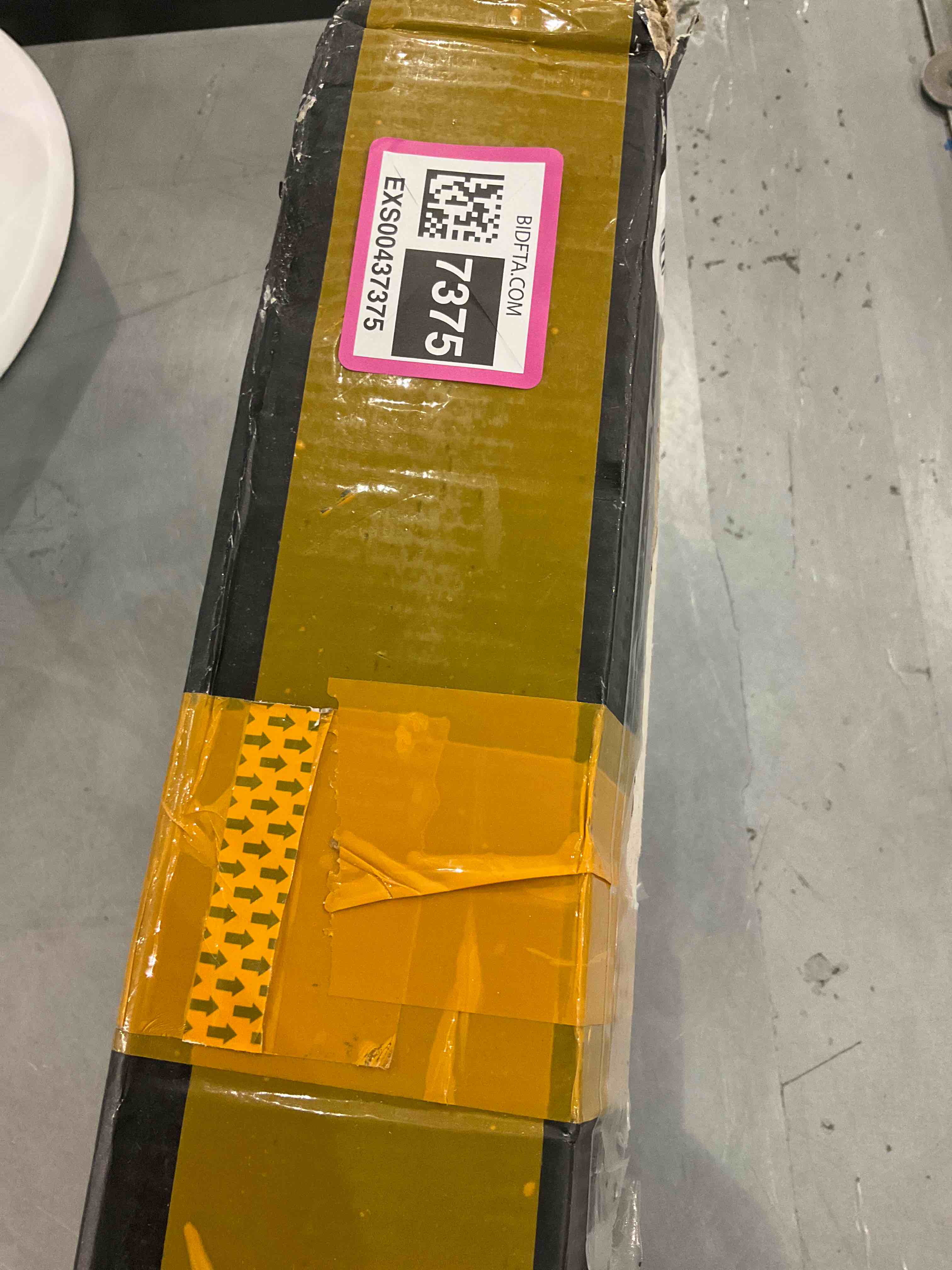 https://s3.amazonaws.com/lotting-images-prod/bidfta/EXS00437375_1693999039272.jpeg