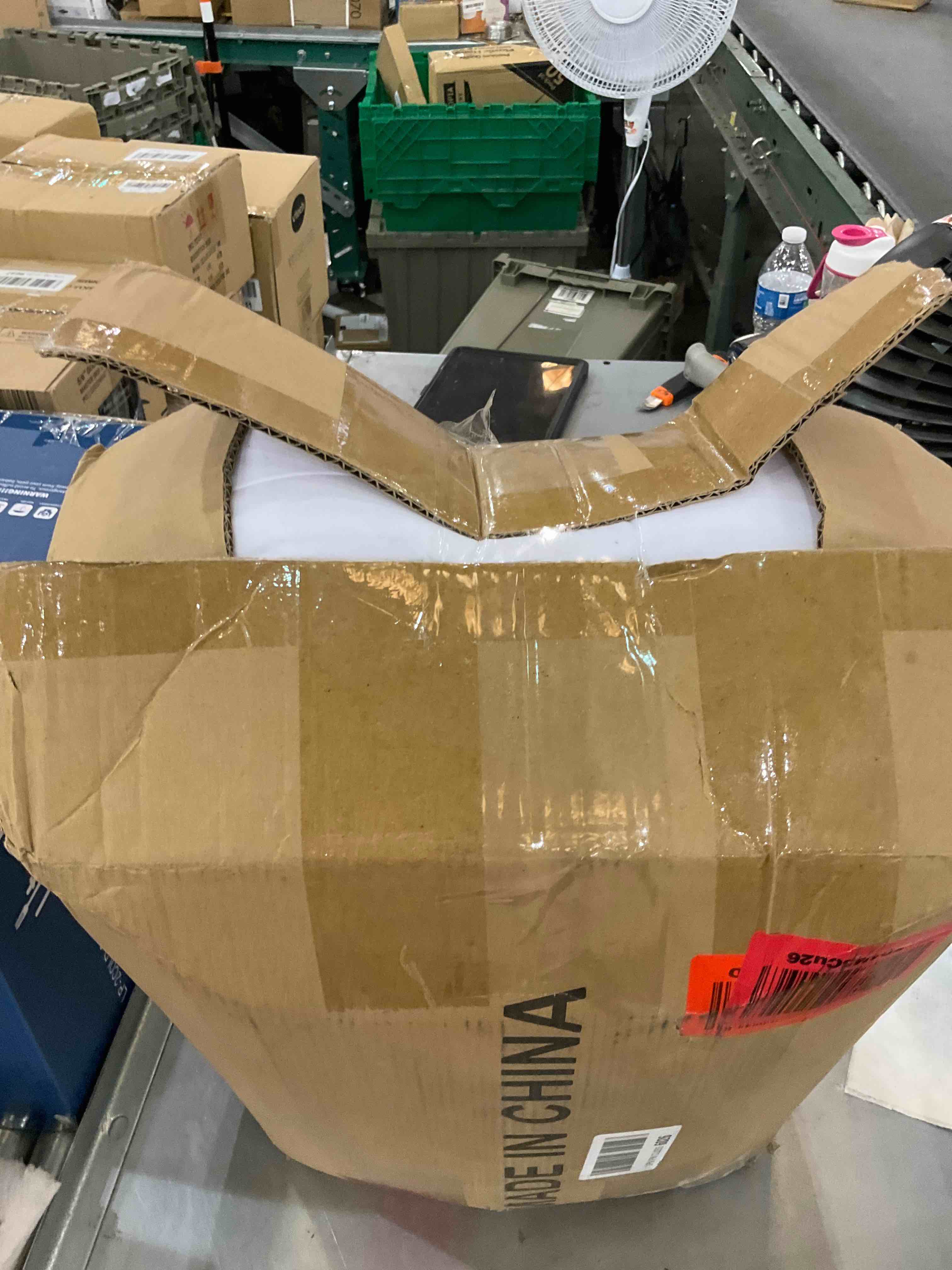 https://s3.amazonaws.com/lotting-images-prod/bidfta/EXS00437525_1693248846072.jpeg
