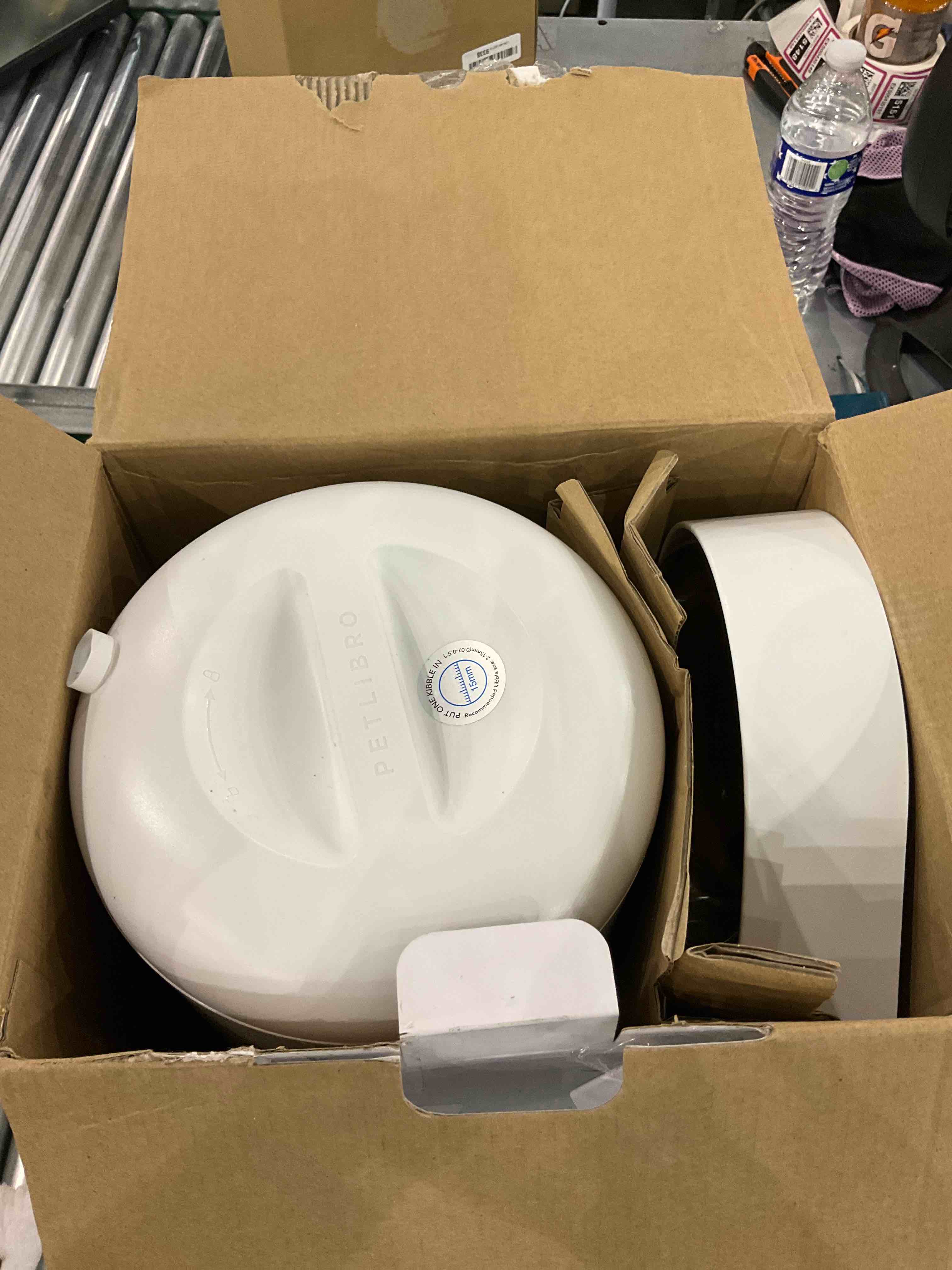 https://s3.amazonaws.com/lotting-images-prod/bidfta/EXS00437772_1693394431142.jpeg