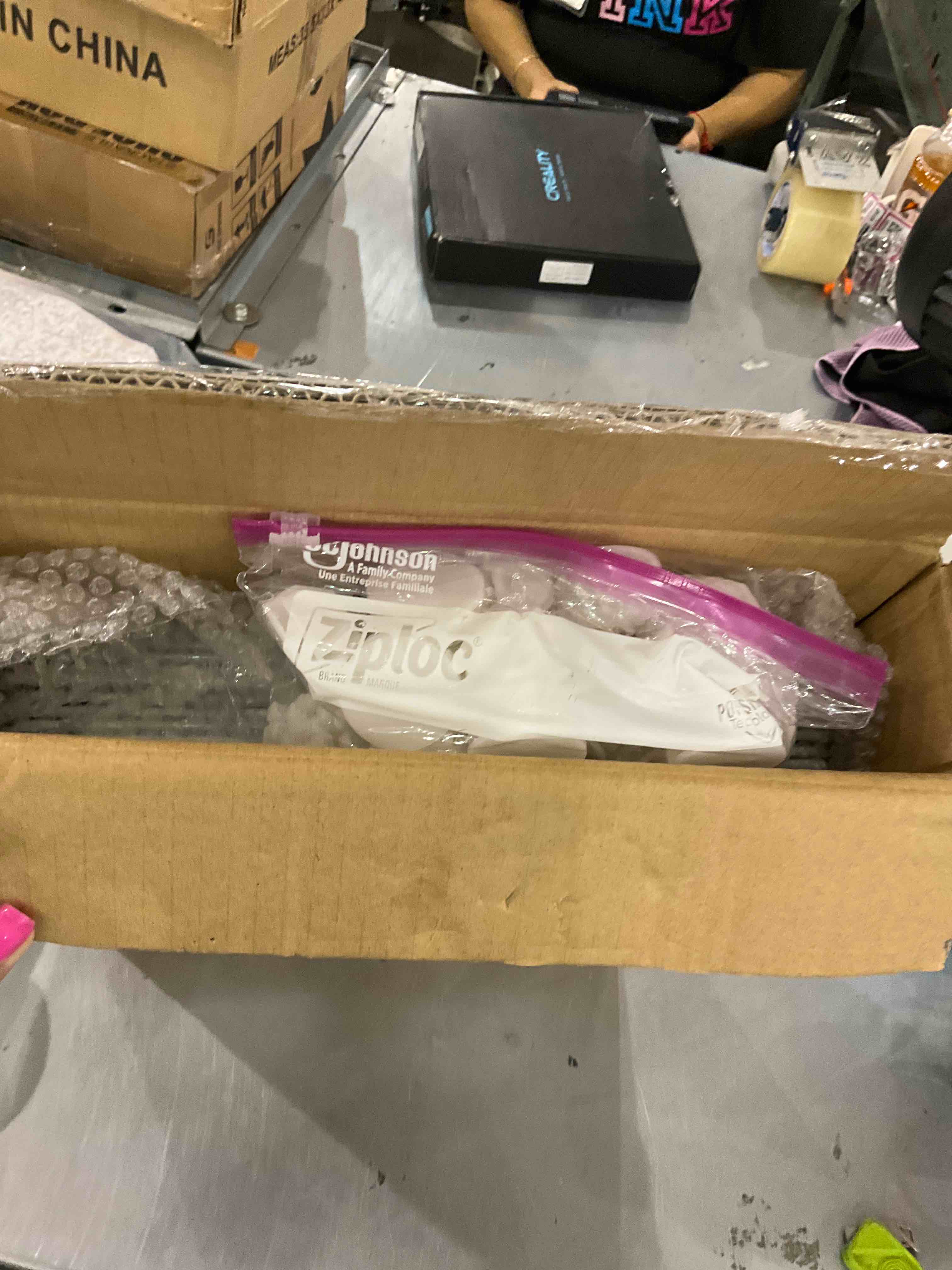 https://s3.amazonaws.com/lotting-images-prod/bidfta/EXS00437796_1693396969068.jpeg