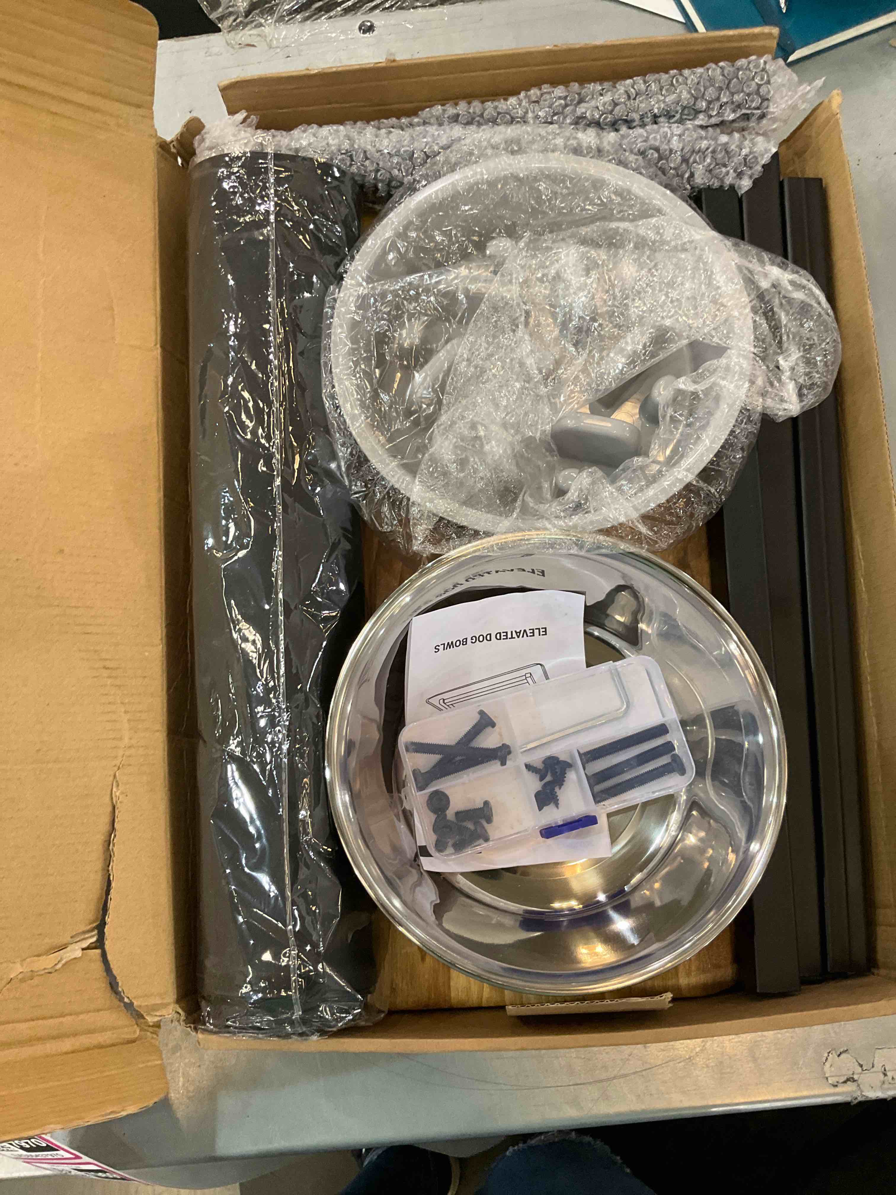 https://s3.amazonaws.com/lotting-images-prod/bidfta/EXS00437969_1693422070783.jpeg