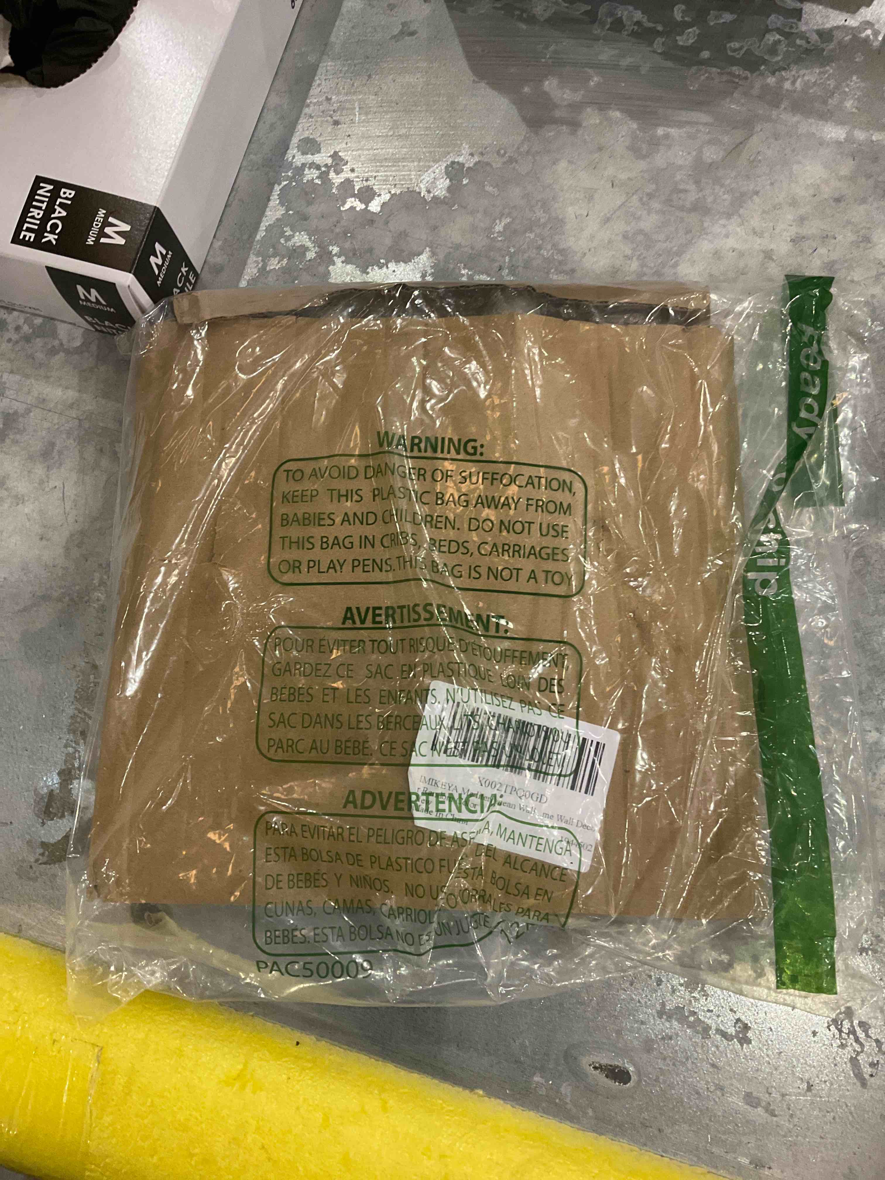https://s3.amazonaws.com/lotting-images-prod/bidfta/EXS00438162_1694527614896.jpeg
