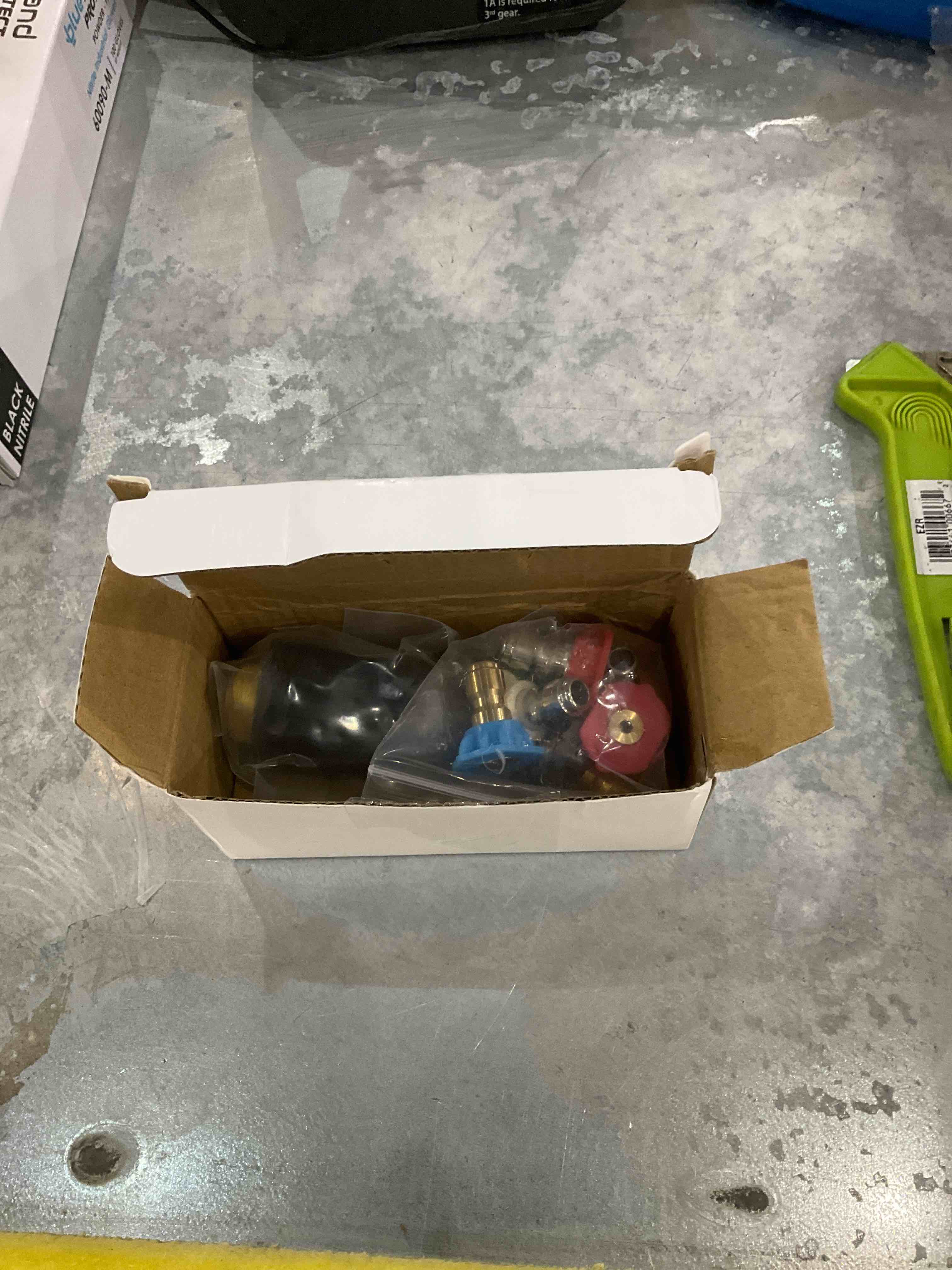 https://s3.amazonaws.com/lotting-images-prod/bidfta/EXS00438167_1694528103814.jpeg