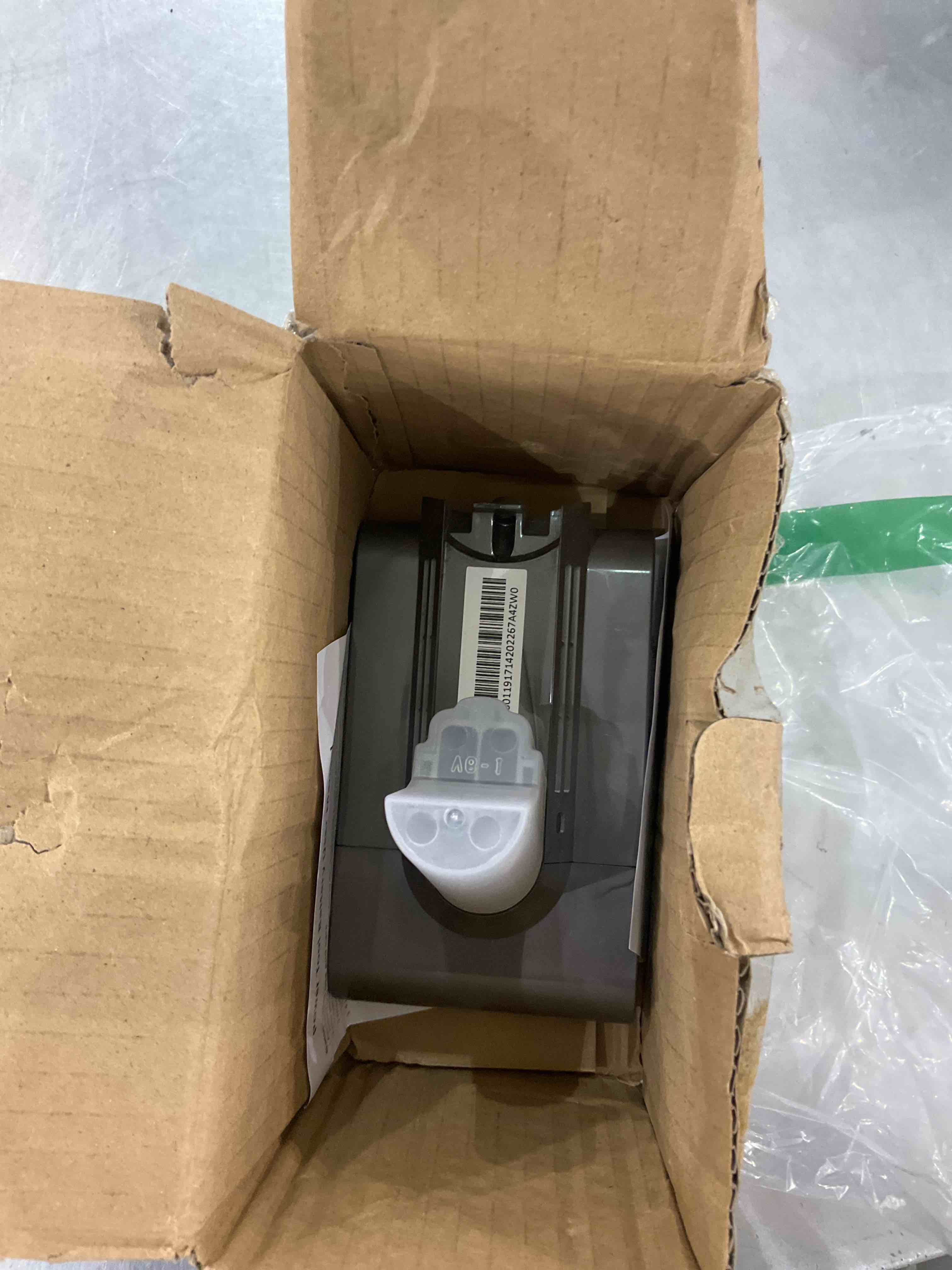 https://s3.amazonaws.com/lotting-images-prod/bidfta/EXS00438532_1693398772327.jpeg