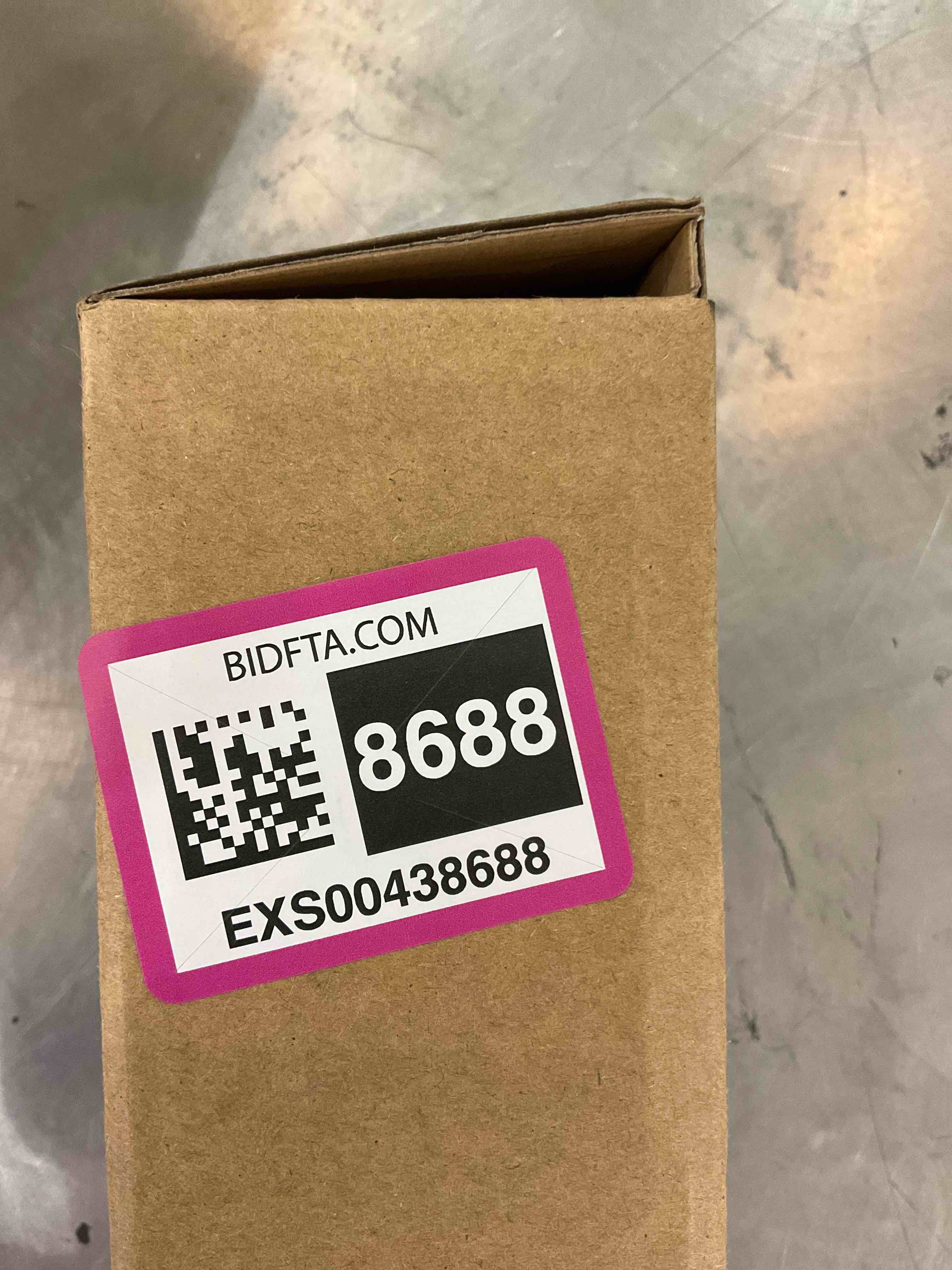 https://s3.amazonaws.com/lotting-images-prod/bidfta/EXS00438688_1693576494577.jpeg