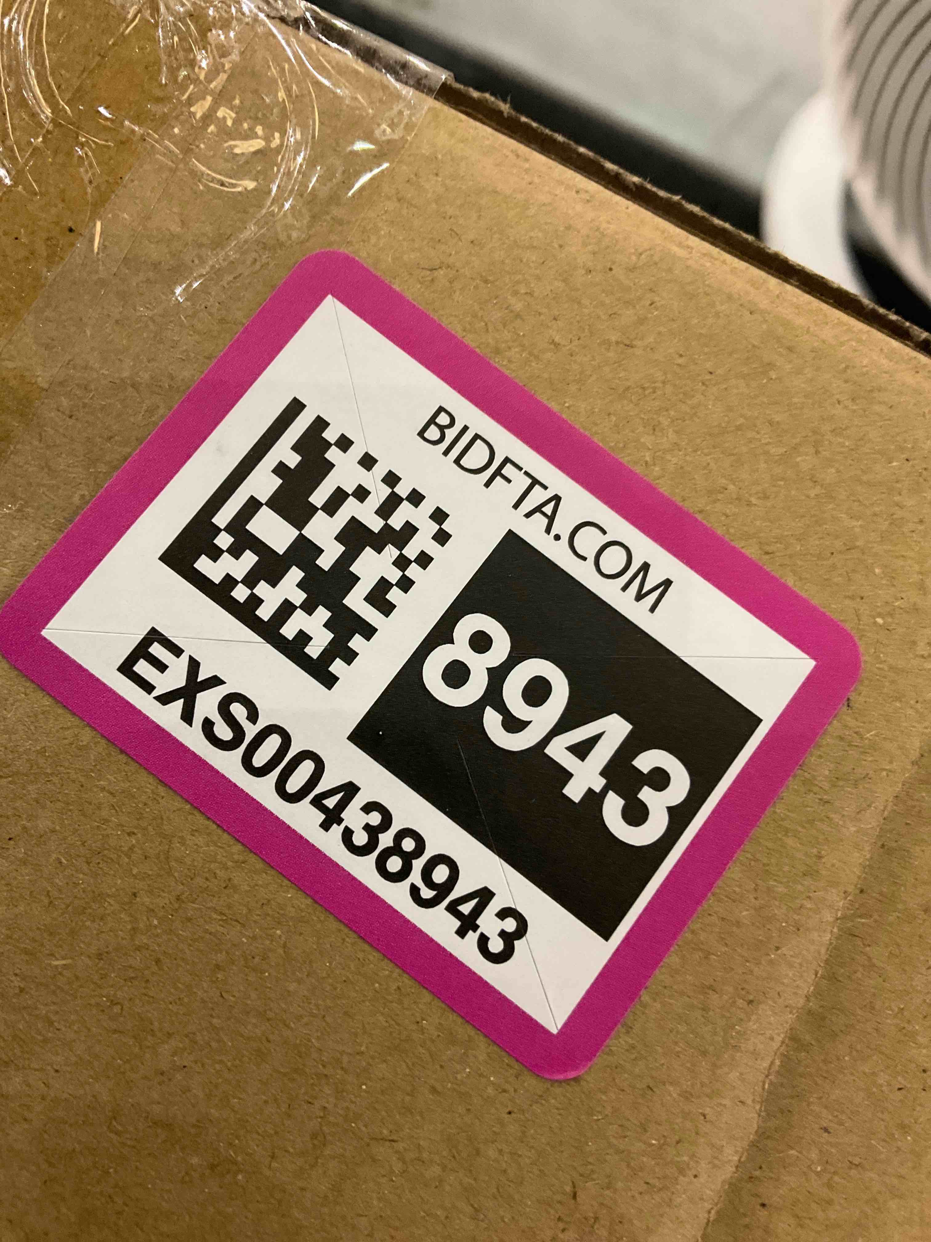 https://s3.amazonaws.com/lotting-images-prod/bidfta/EXS00438943_1693944922877.jpeg